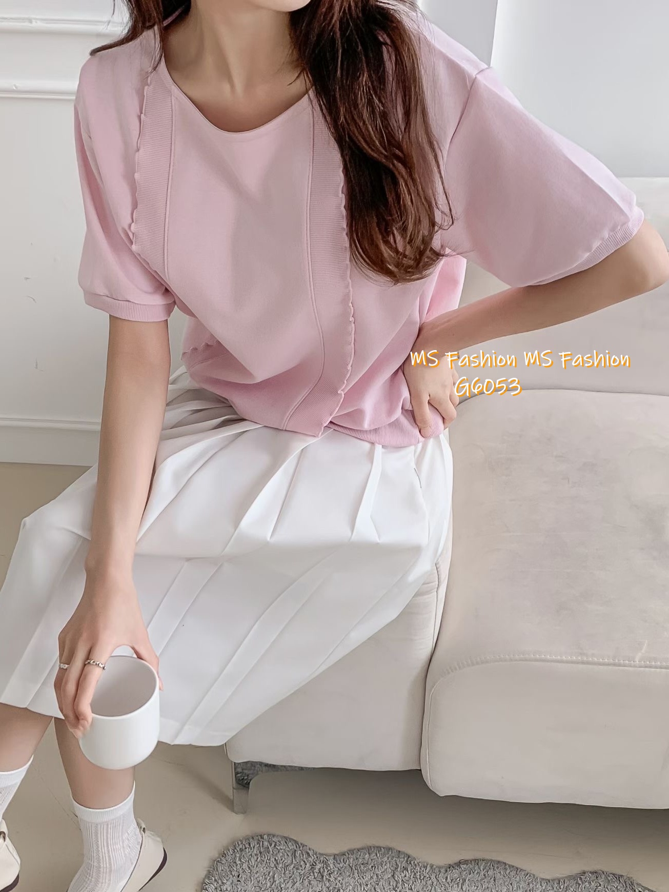 G6053 韓國🇰🇷淨色木耳邊top