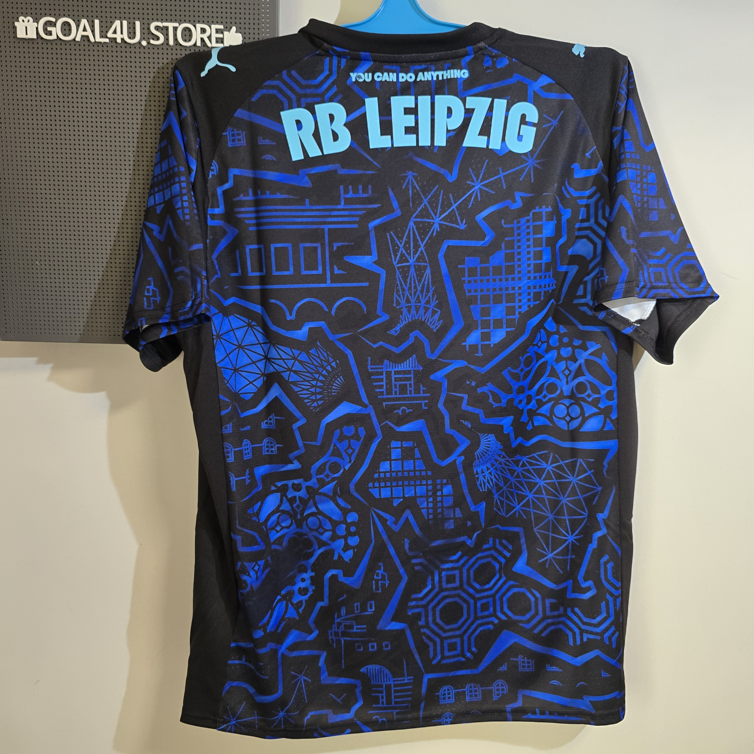 ✨ 螢光登場 Nike Leipzig 萊比錫 2025-26 特別版球衣 784029_01