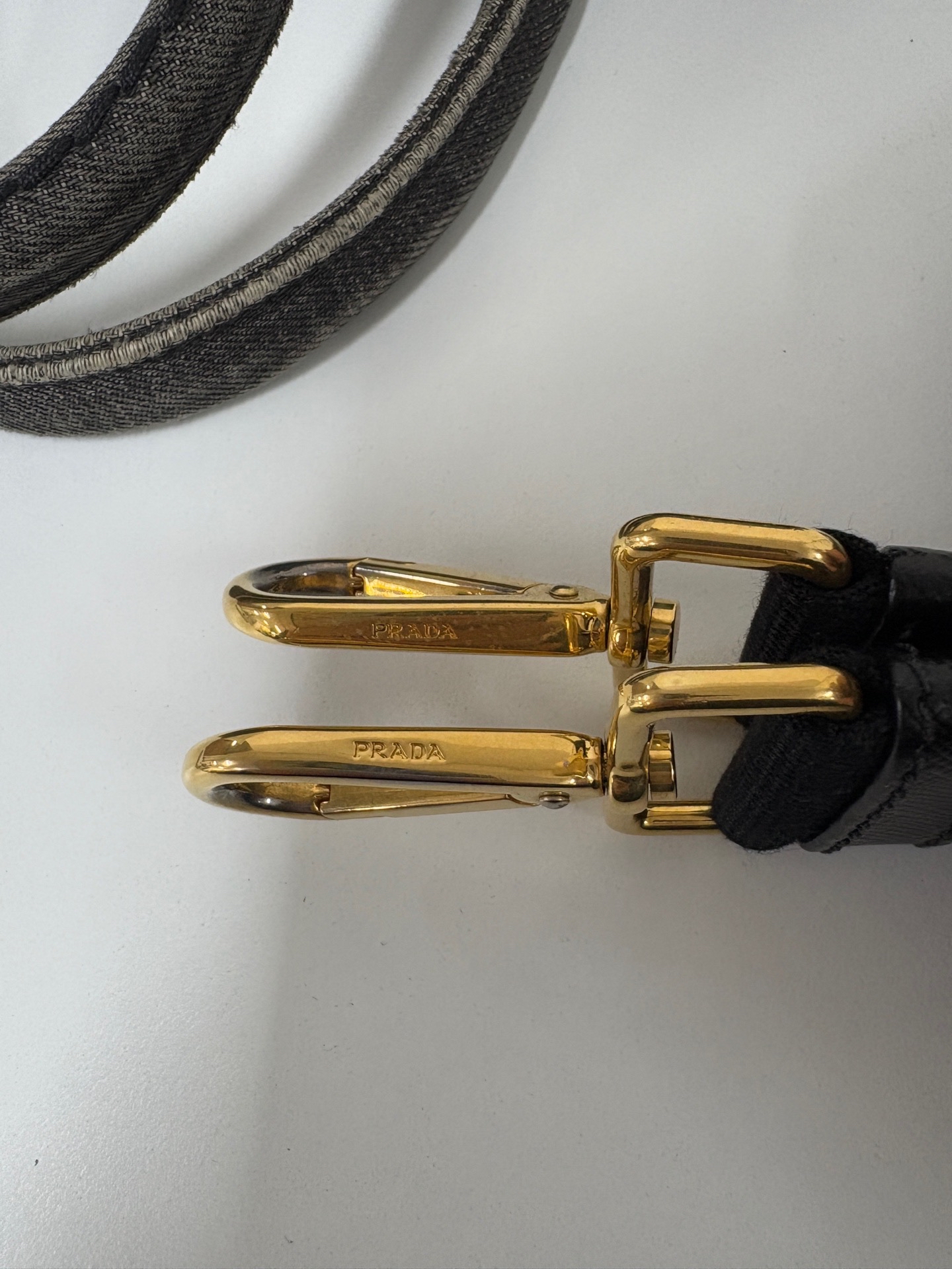 【預訂貨品】Prada黑色牛仔沙灘包