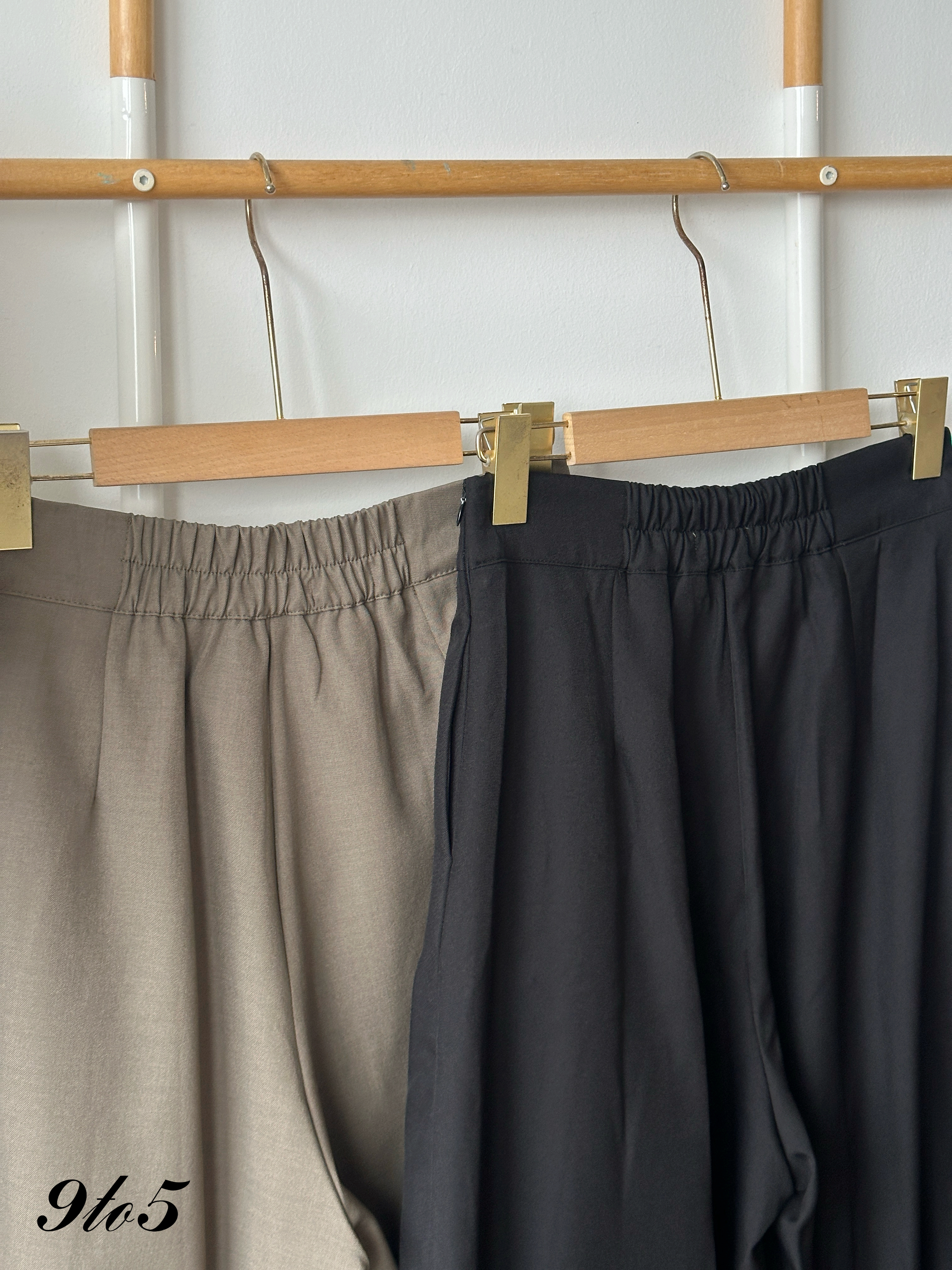S1960 Pleated Cropped Pants - Black & Brown