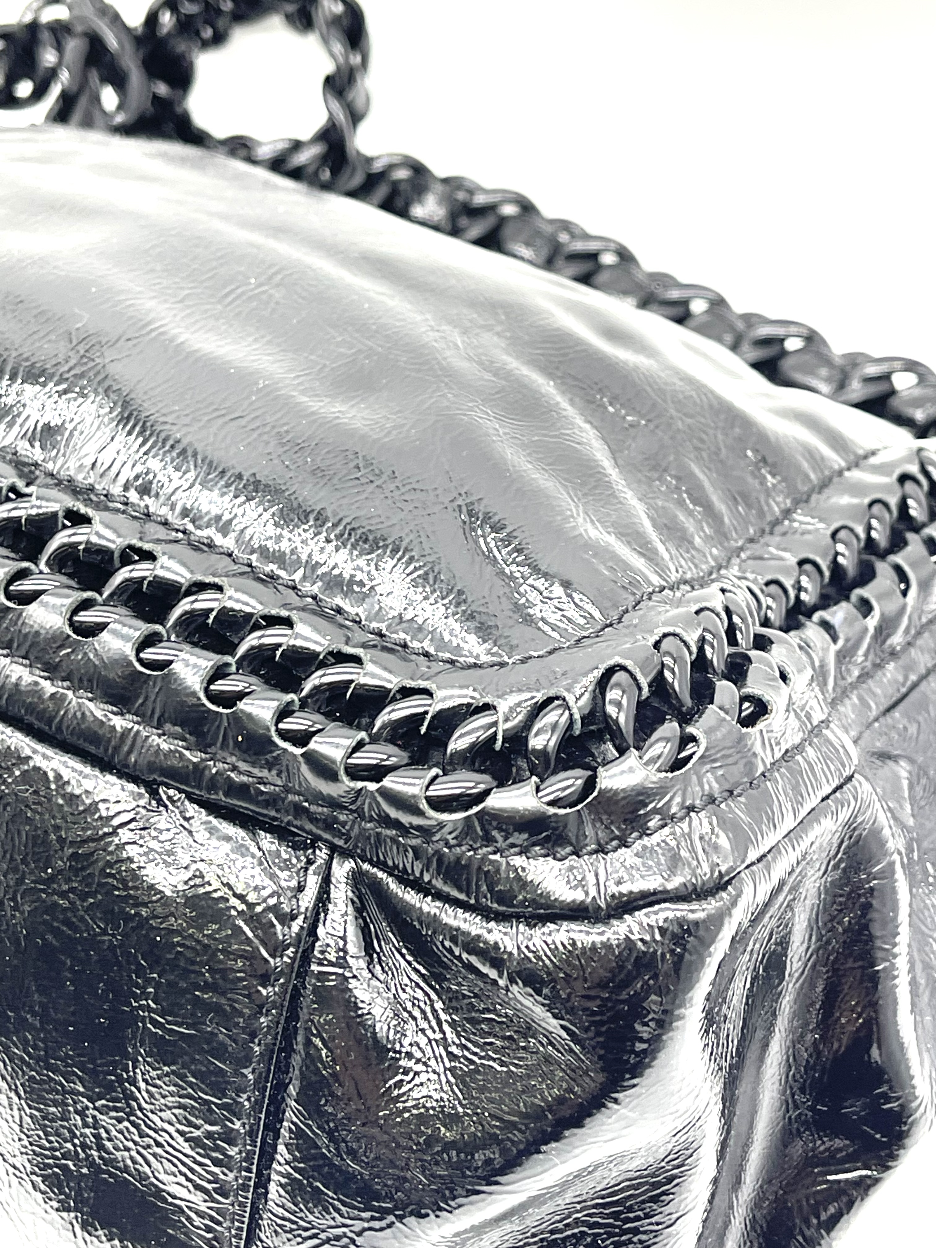 Pre-owned Chanel Black Patent Leather Luxe Ligne Flap Bag / Product Code: 26040308