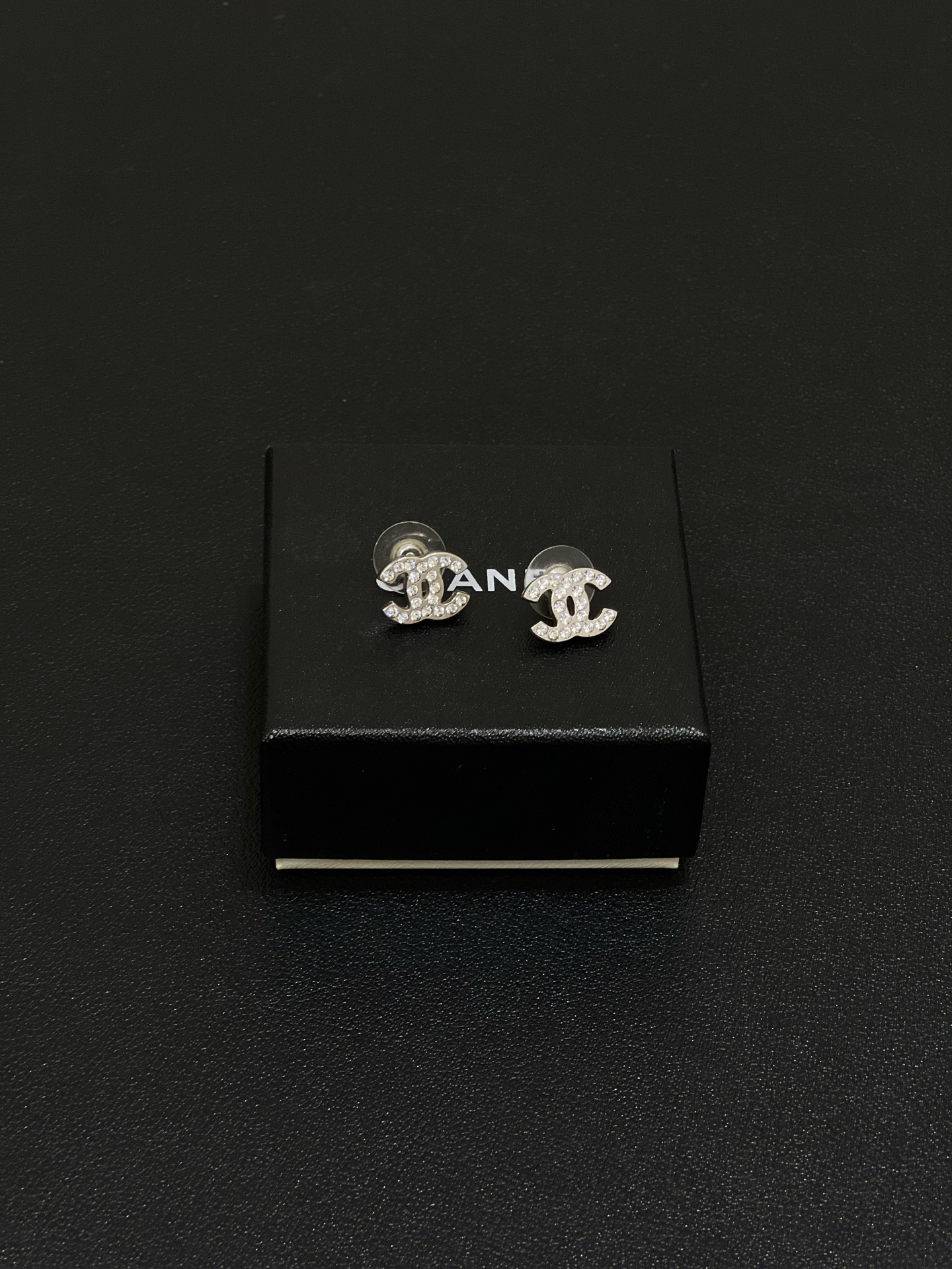 【預訂貨品】CHANEL經典雙C水鑽耳環