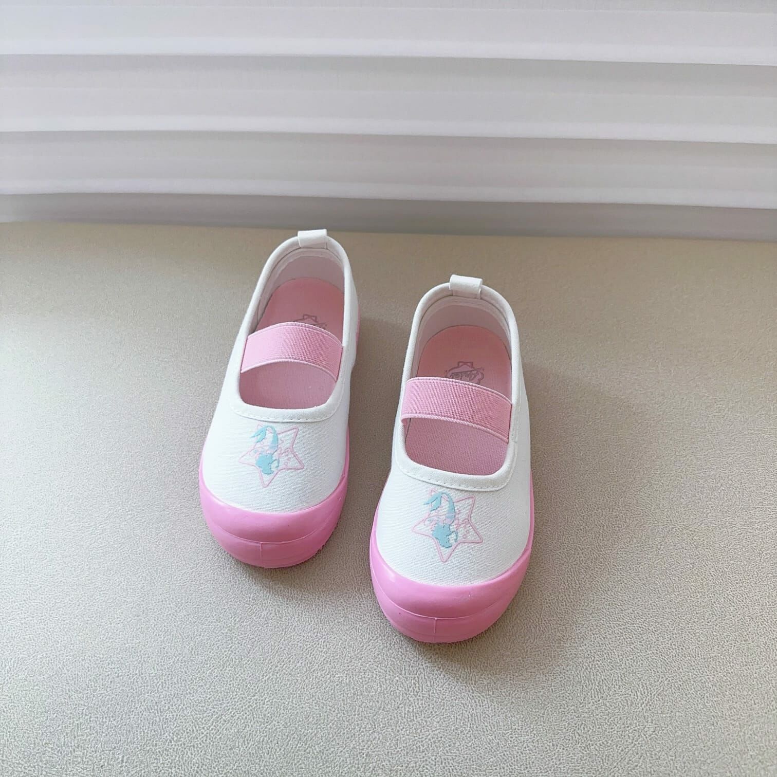 出口日本迪士尼小白鞋 -1對 現貨