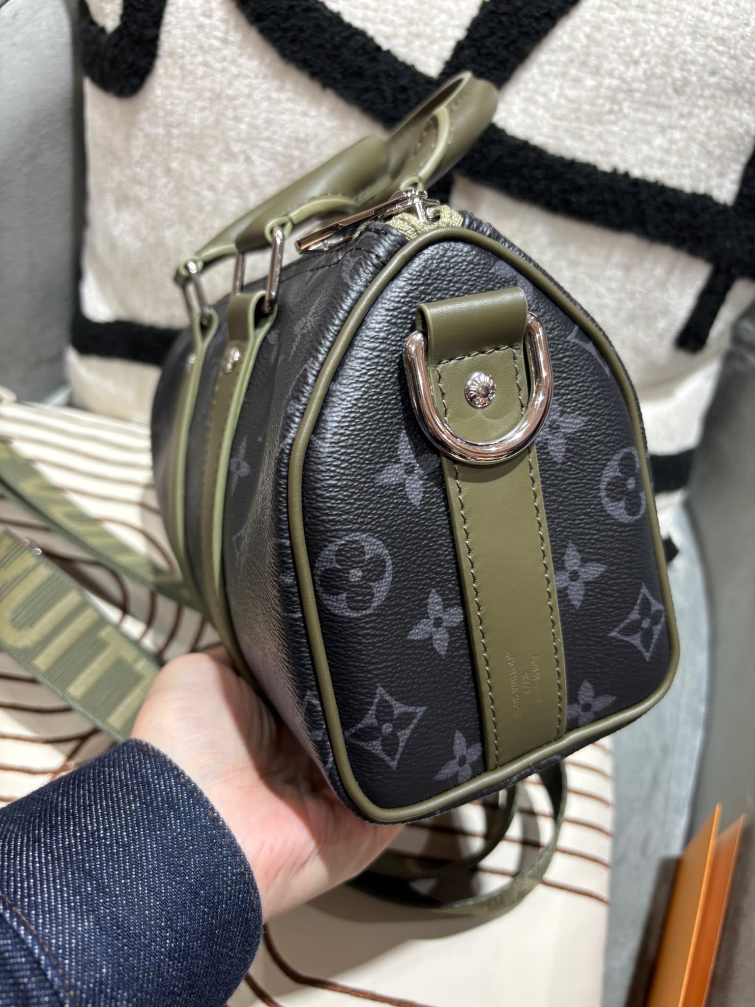全新 Lv Keepall Bandoulière 25 2 way bag M28638 100%Authentic, 100%New 全新未使用品 ✅收據✅Dust bag ✅Box