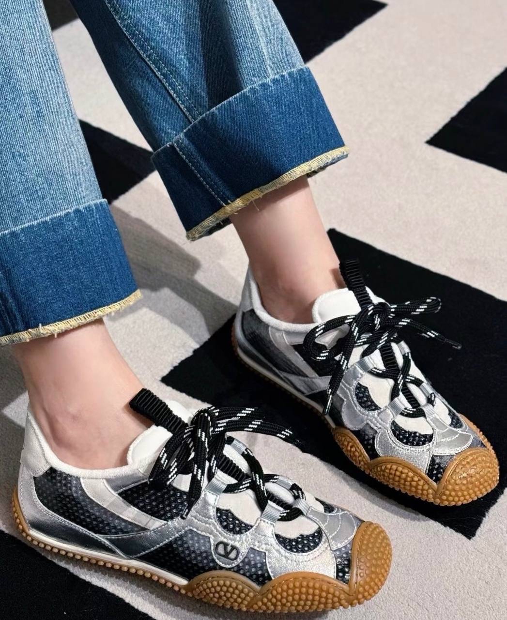 限時優惠✨新款🆕訂貨🍒Valentino Amphibia Sneaker  Size 36-39/40