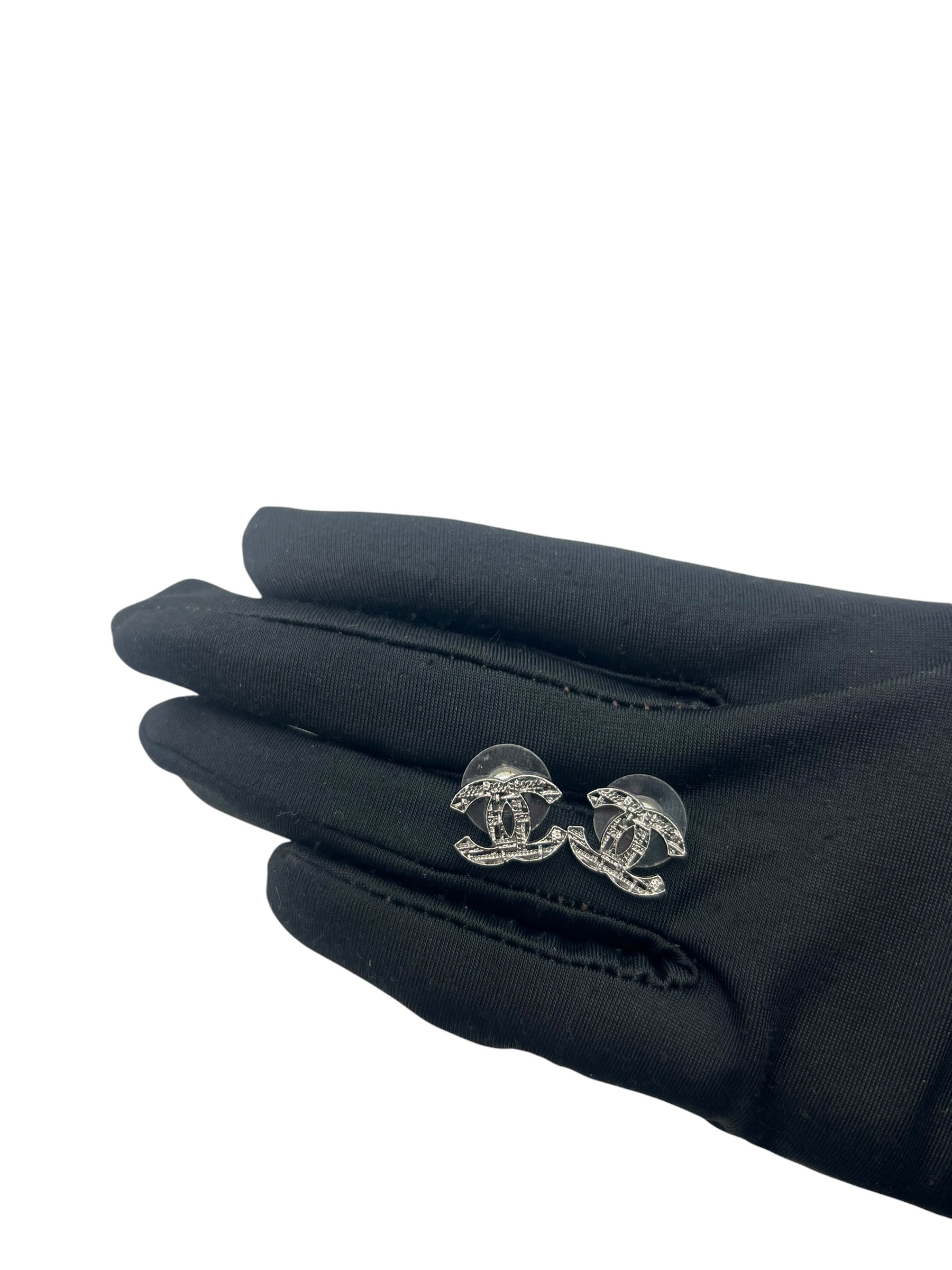 Pre-Owned CHANEL Earrings / Product Code: 26061307