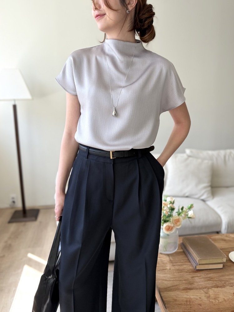 Timeless Pleated Flow Pants (Navy)