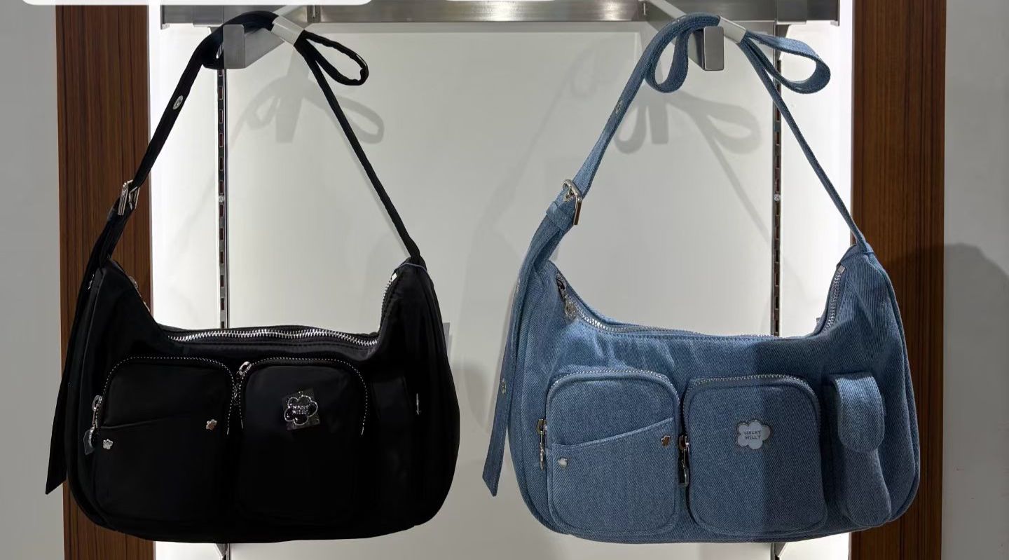 🌱​WACKY WILLY🌱 花花單肩/斜孭袋 韓國連綫折扣💛 Denim / black