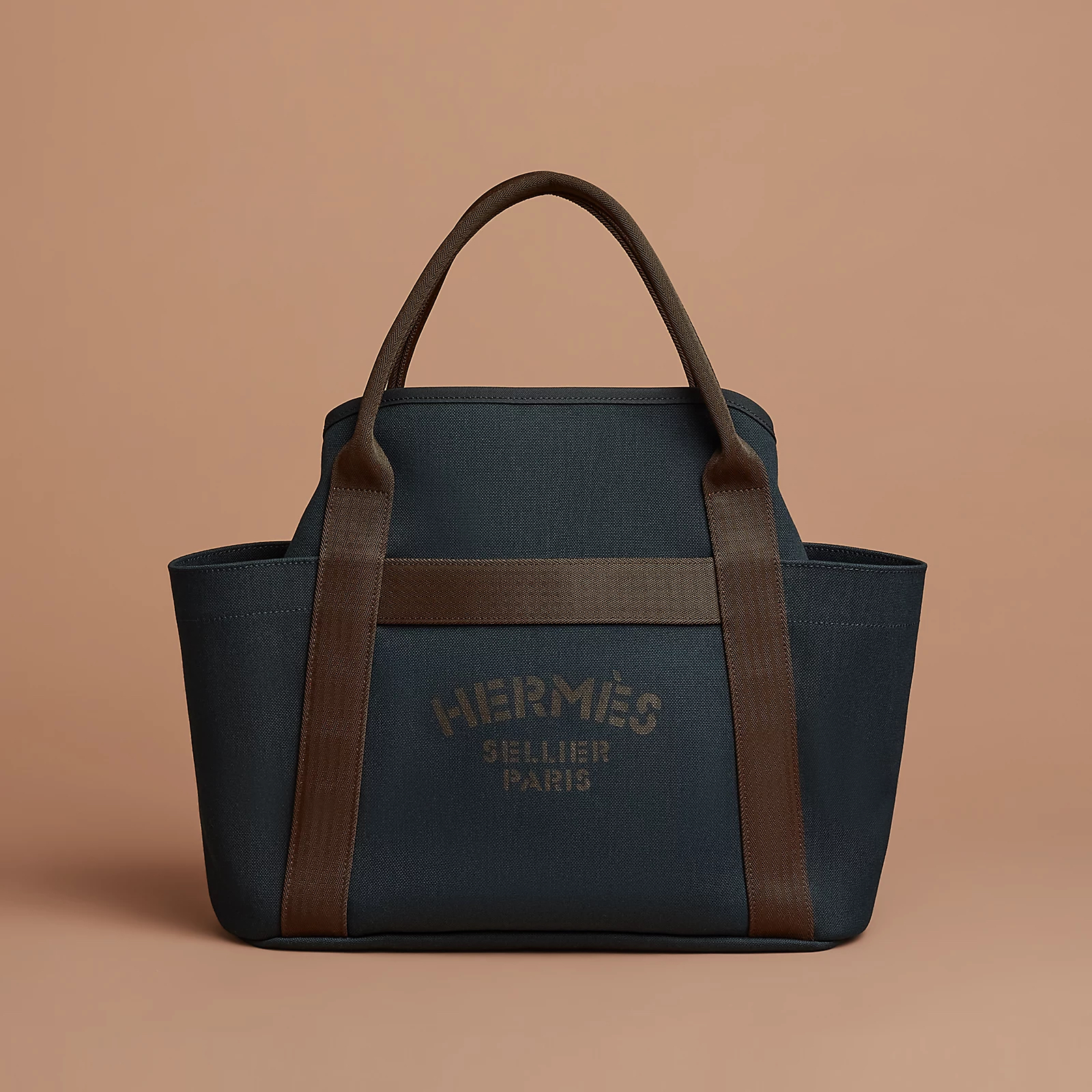 HERMES Grooming tote bag Stamp C shoulder bag Navy 100%Authentic,98%new✅strap✅dust bag  