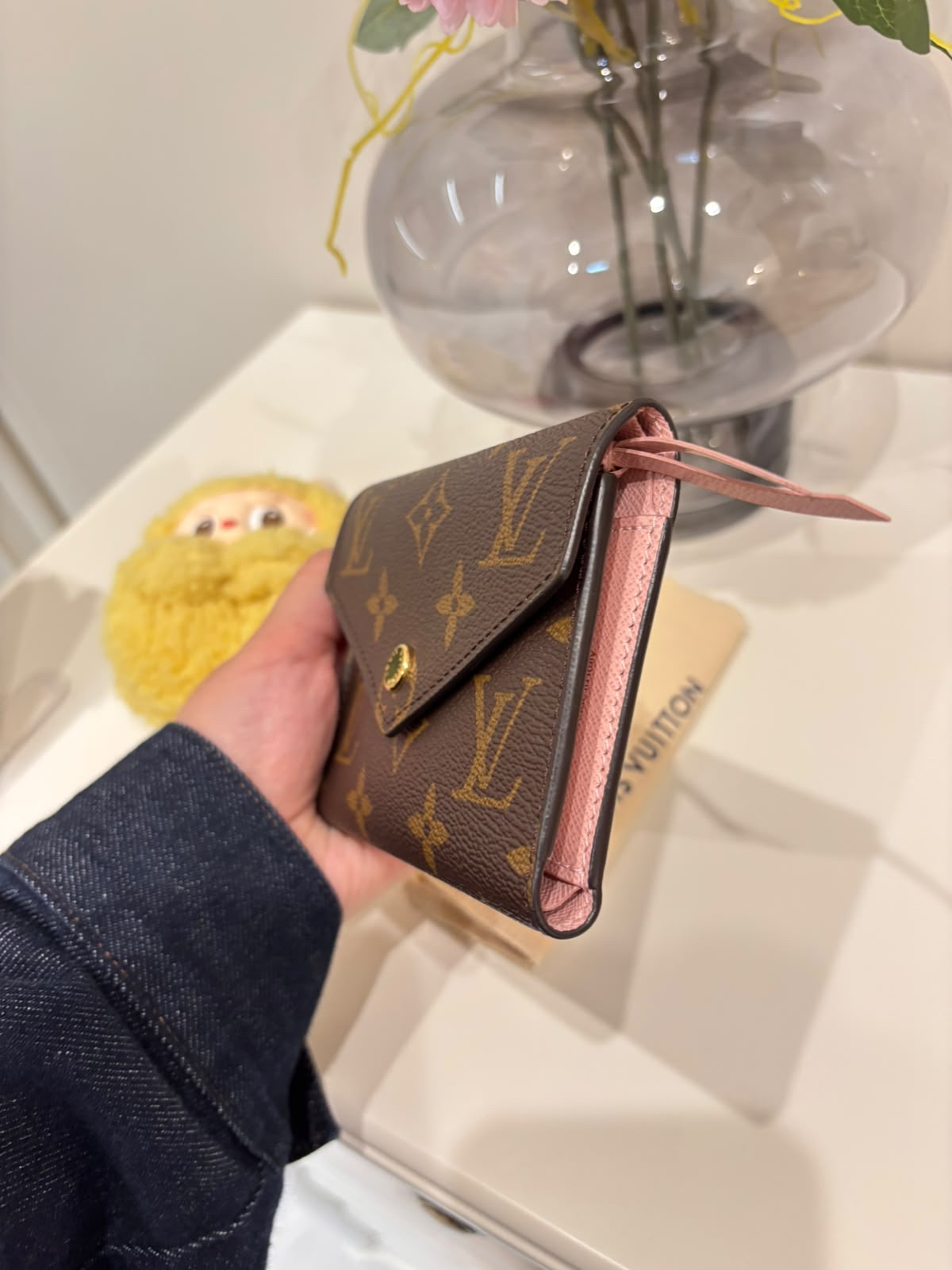 Lv victorine wallet 100%Authentic, 98%new ✅Dust bag 