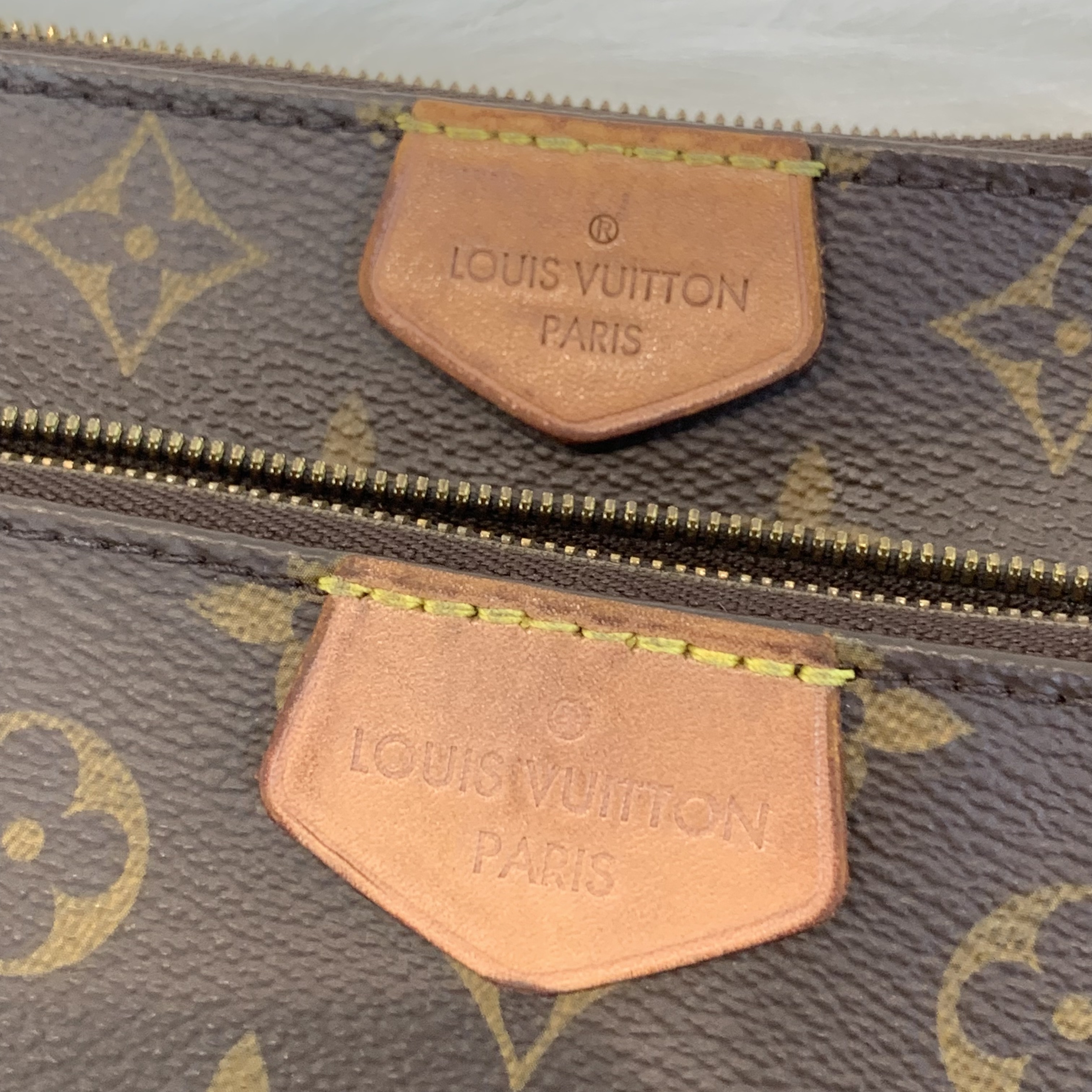 LV老花五合一金扣手挽肩背棕色包