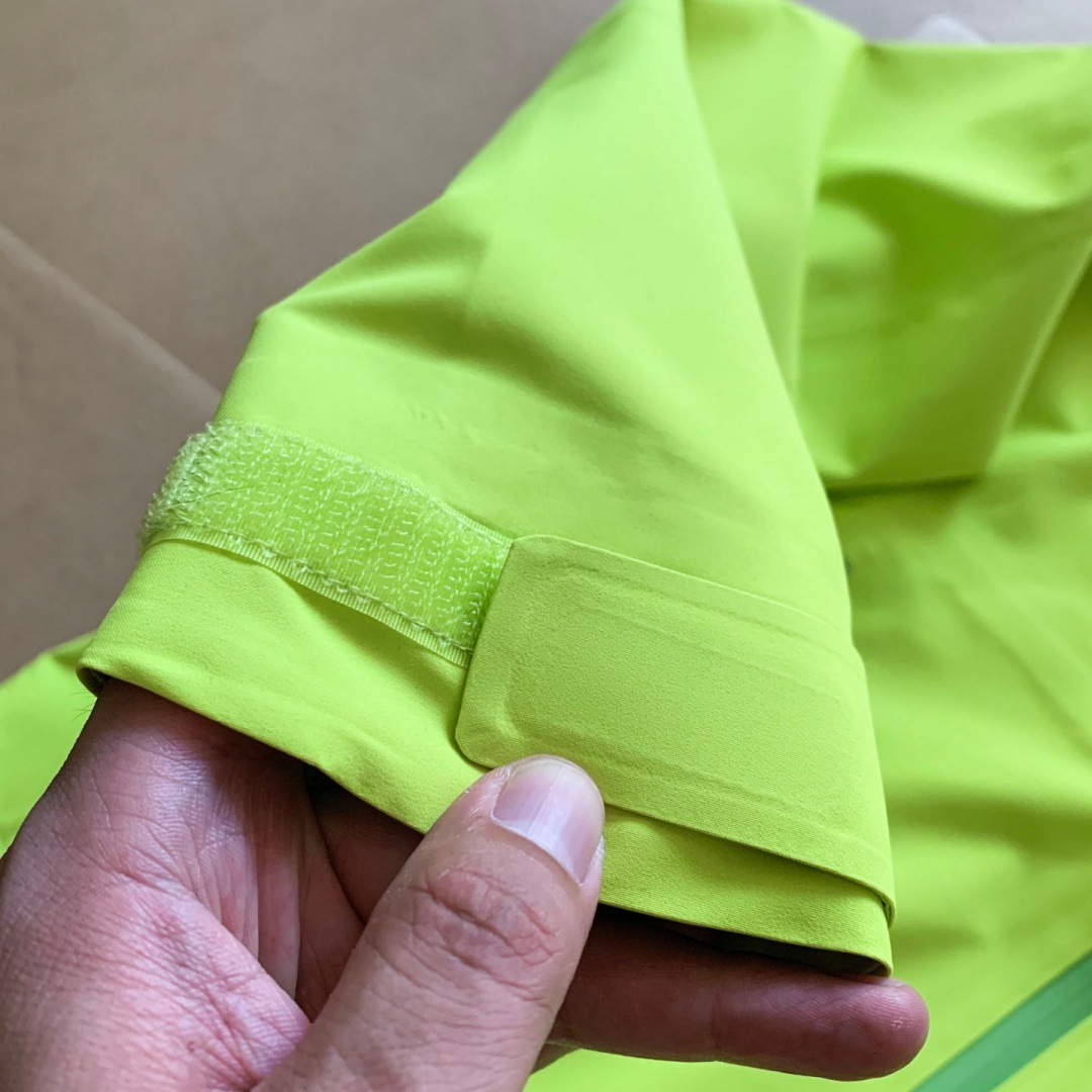 預訂 Pata gonia 單層防水沖鋒衣外套