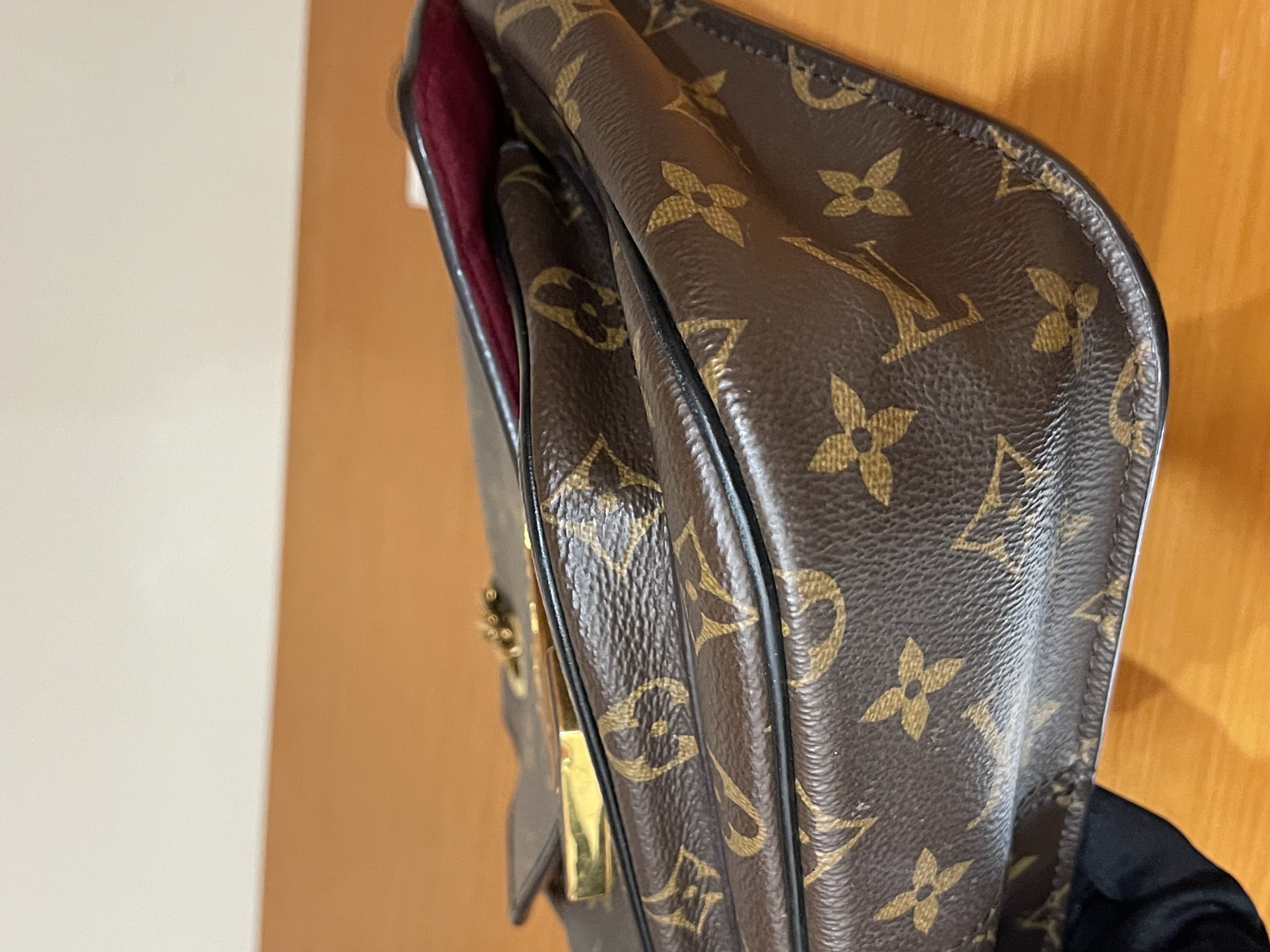 直播貨品 |  [1個-$100 2個-$300］HH31