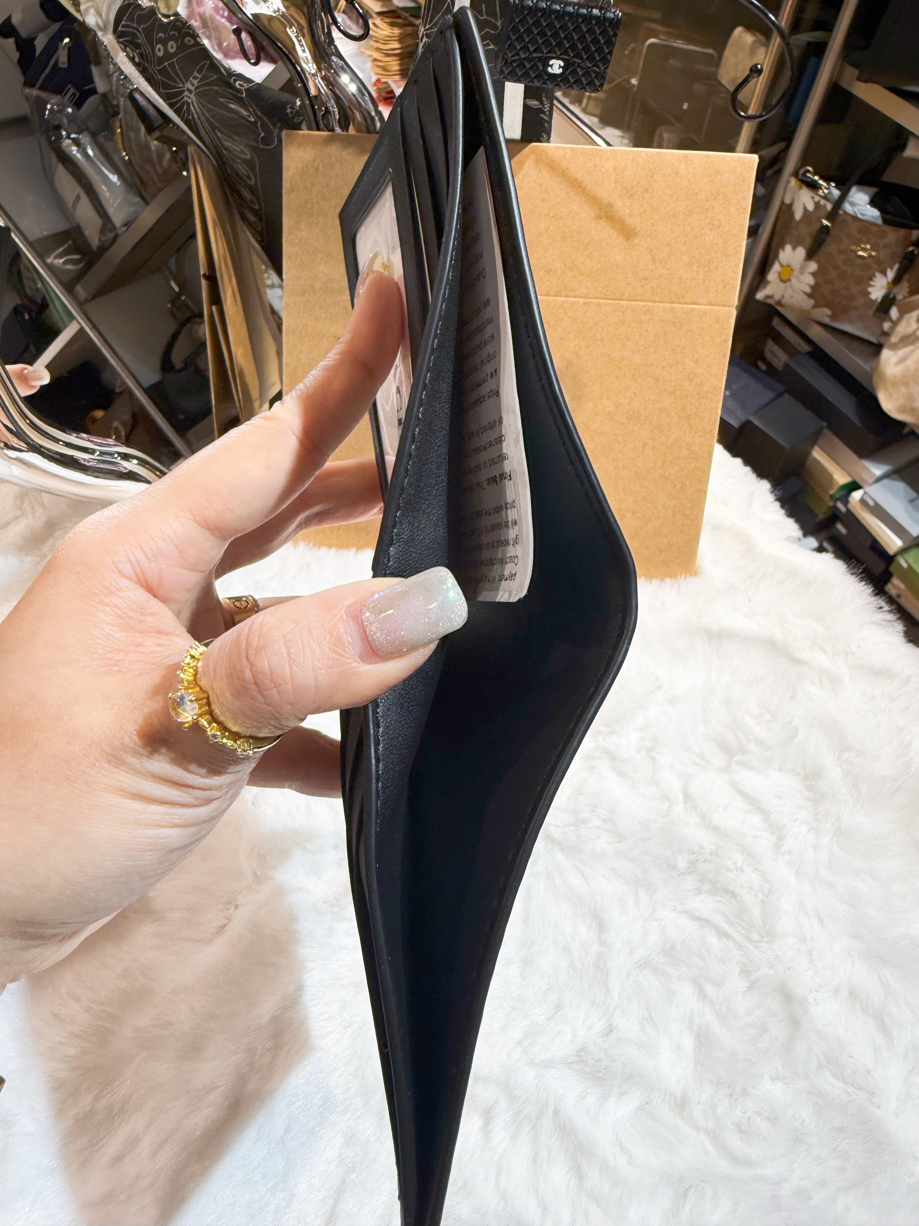 Coach bi fold wallet id/logo/m