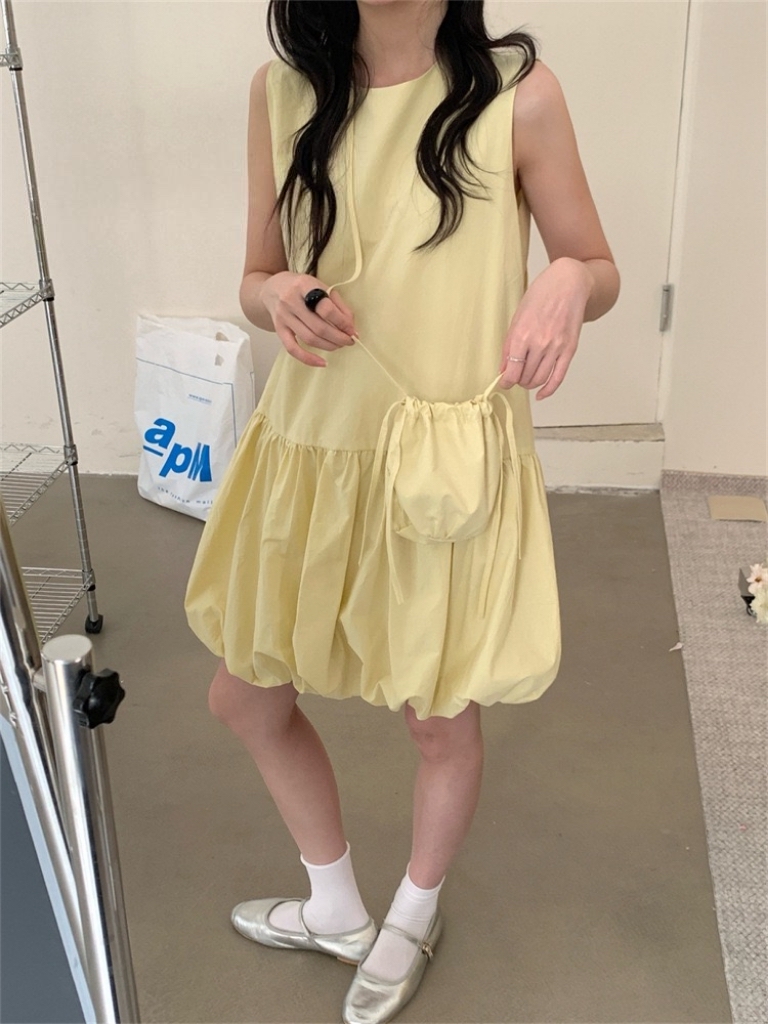 Agnes Puffy Dress free small crossbody bag 韩系减龄甜美背心花苞连衣裙配送🎁同色包包 ( 3 colours )