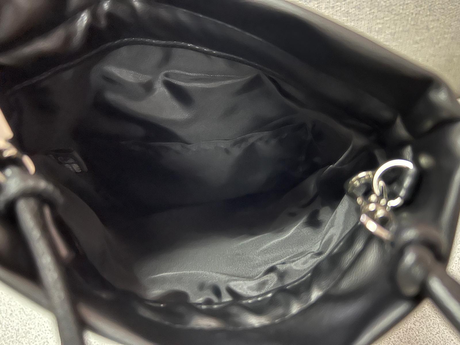 🎌日本直送🎌 Hello Kitty 限定款 可索斜孭袋（$189