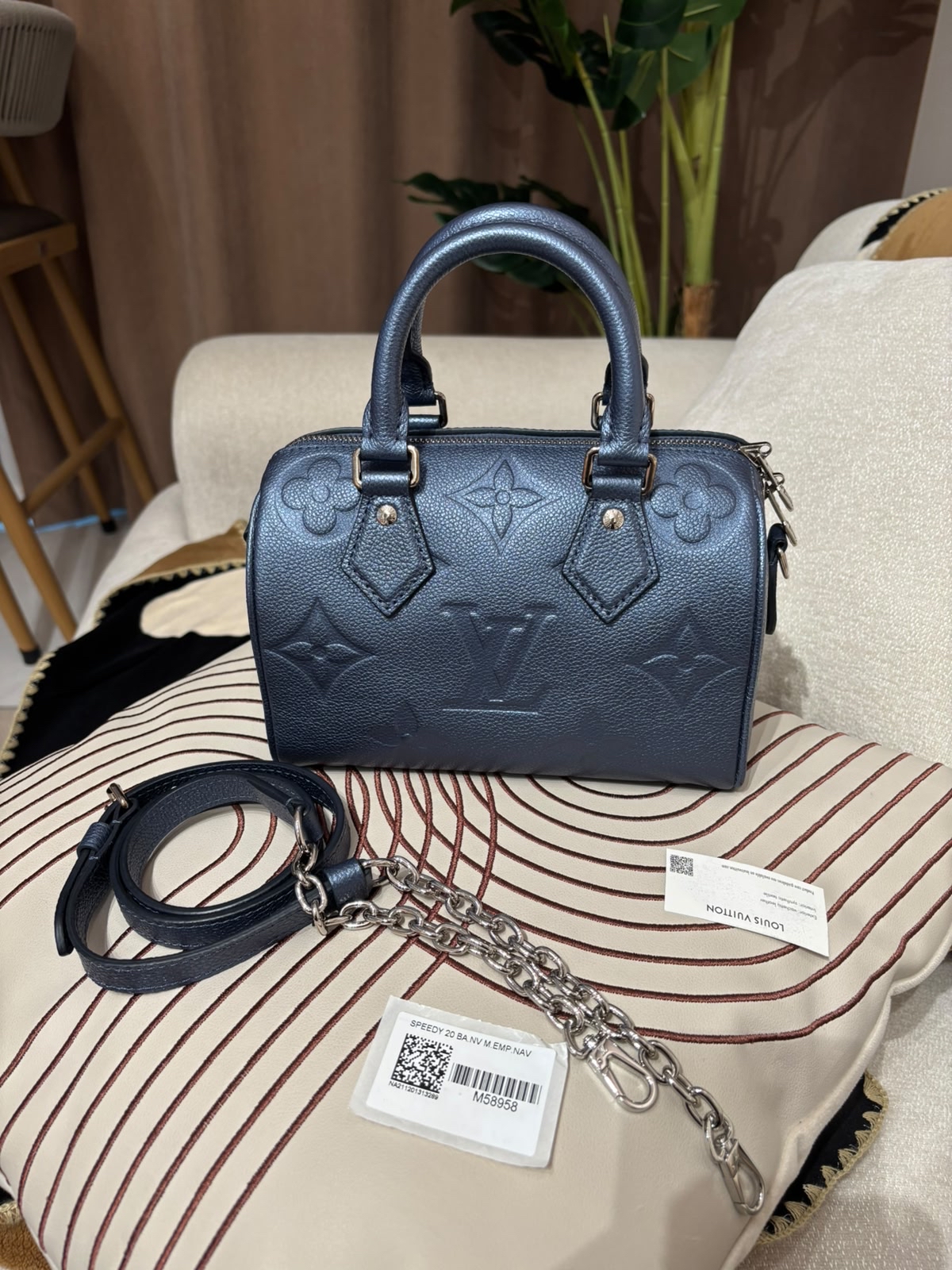 LV Speedy 20 100%Authentic, 98%New ✅收據副本✅Key Lock✅Dust bag
