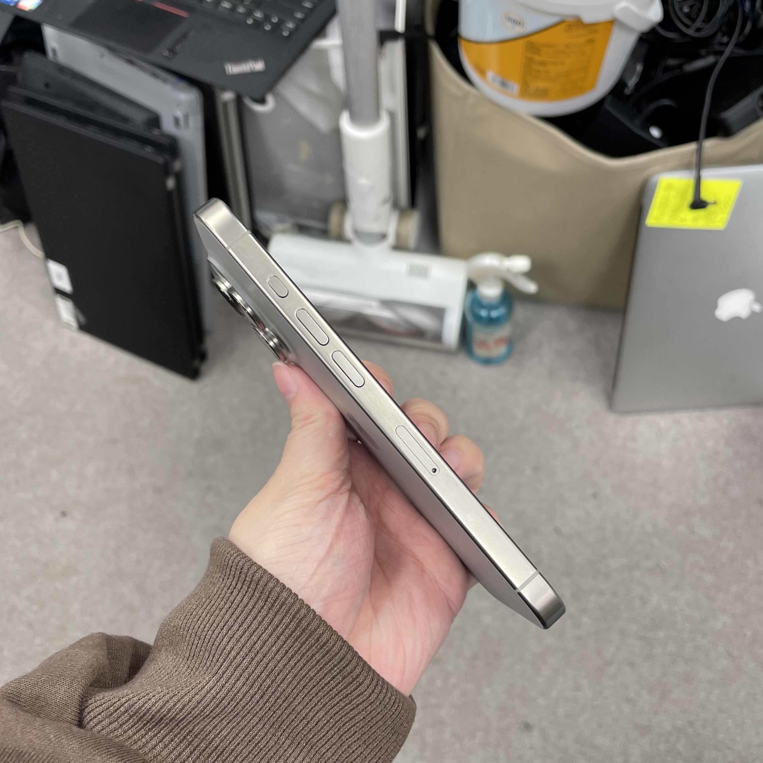 *6042 15 Pro 完美機 128GB 電95 原色 gray