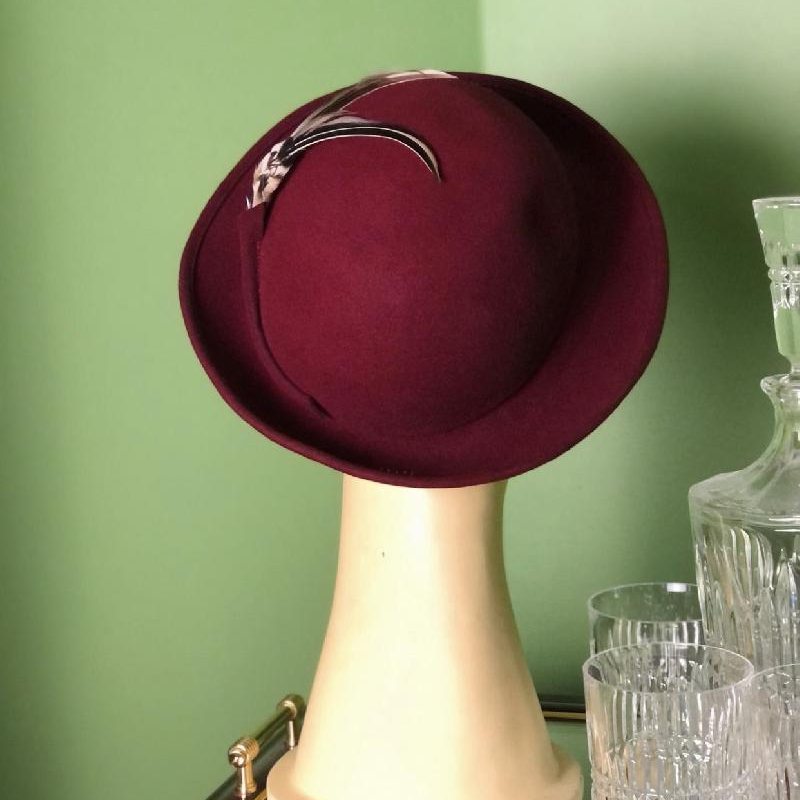 C.a. 1970s Canadian Montreal Andre Burgundy Red Felt Feather Hat/Lady Fedora Hat(MT486)