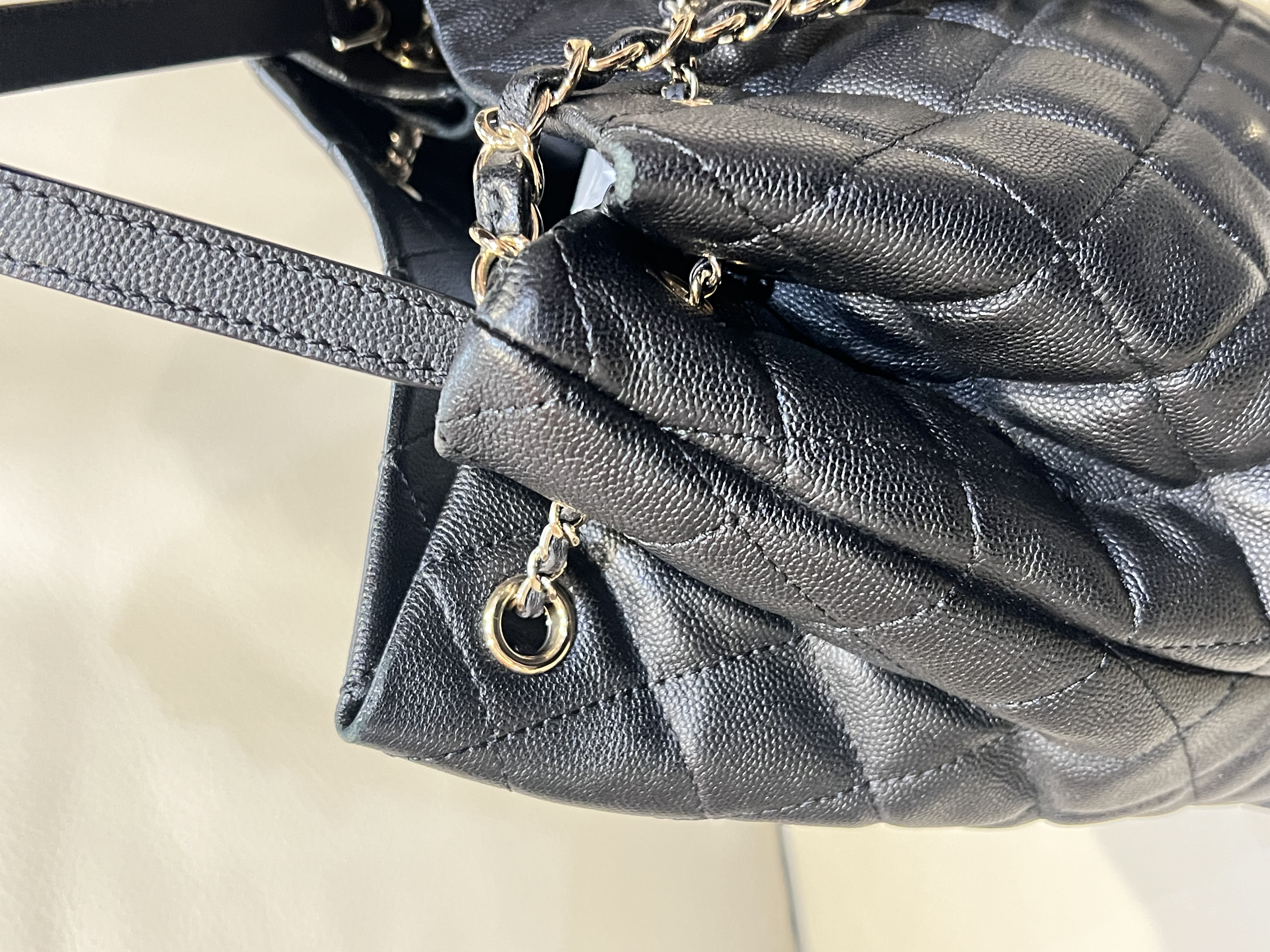 Pre-Owned Chanel Drawstring bag / Product Code: 26040522