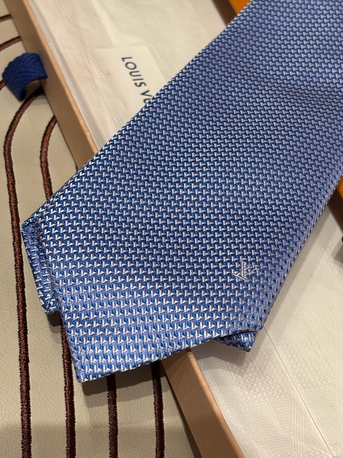 全新 Lv tie  100%Authentic ,brand new全新 ✅box