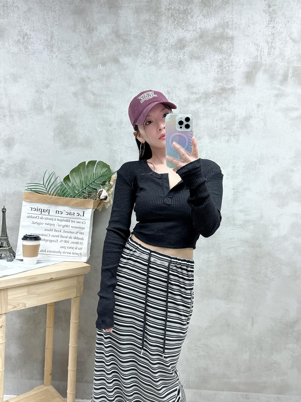 B05 V領孤腳Top