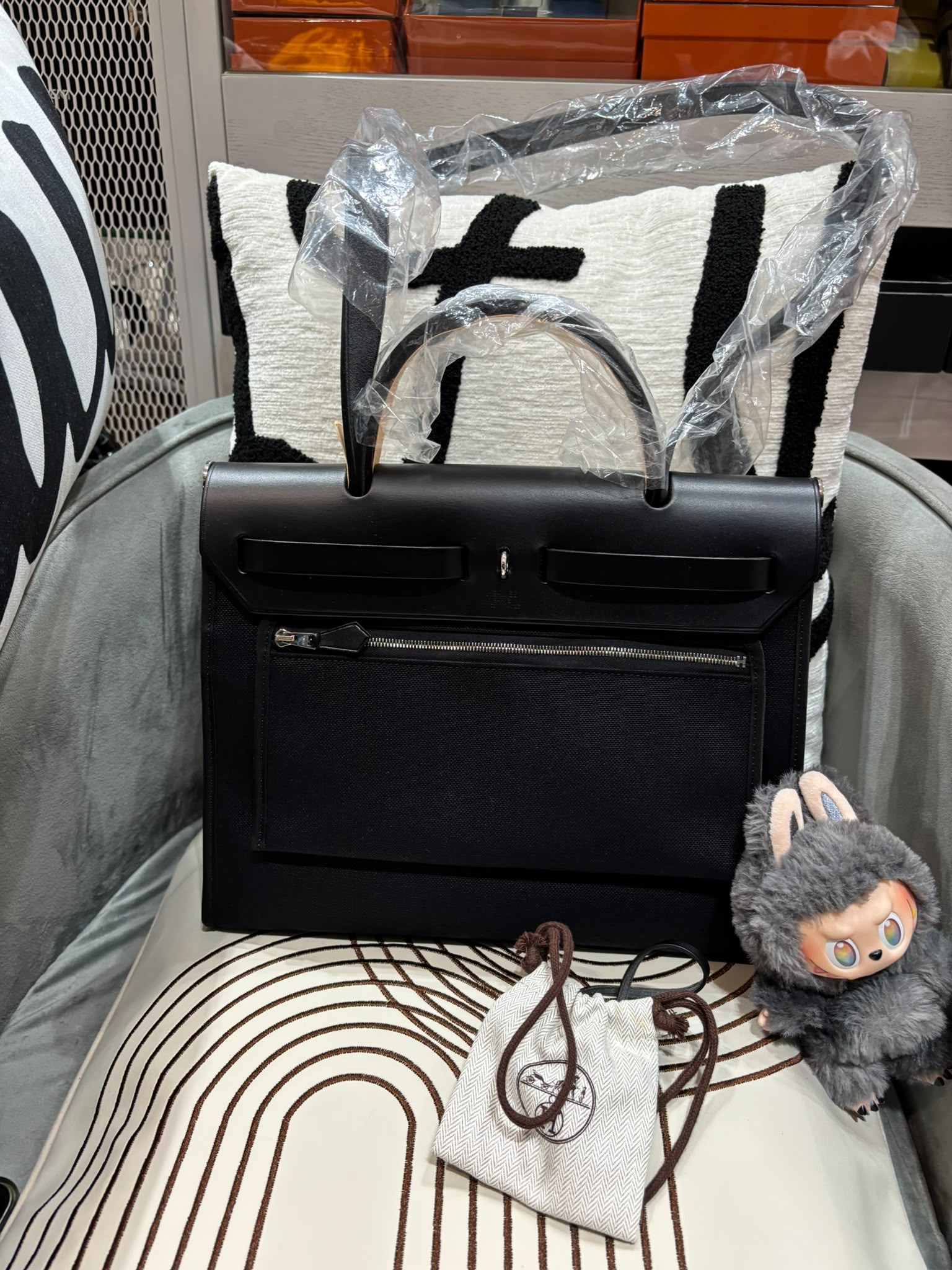 全新 Hermes herbag 31,黑銀，STAMP T 100%Authentic, 全新未使用品 ✅收據副本✅key lock✅塵袋✅box