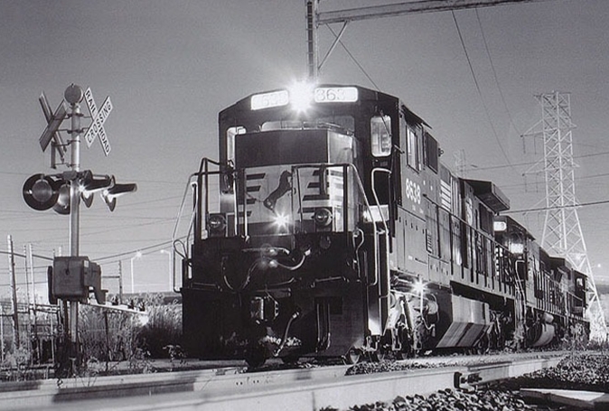 Scaletrains HO GE C39-8 Phase II, Norfolk Southern/Ditch Lights & DCC Sound