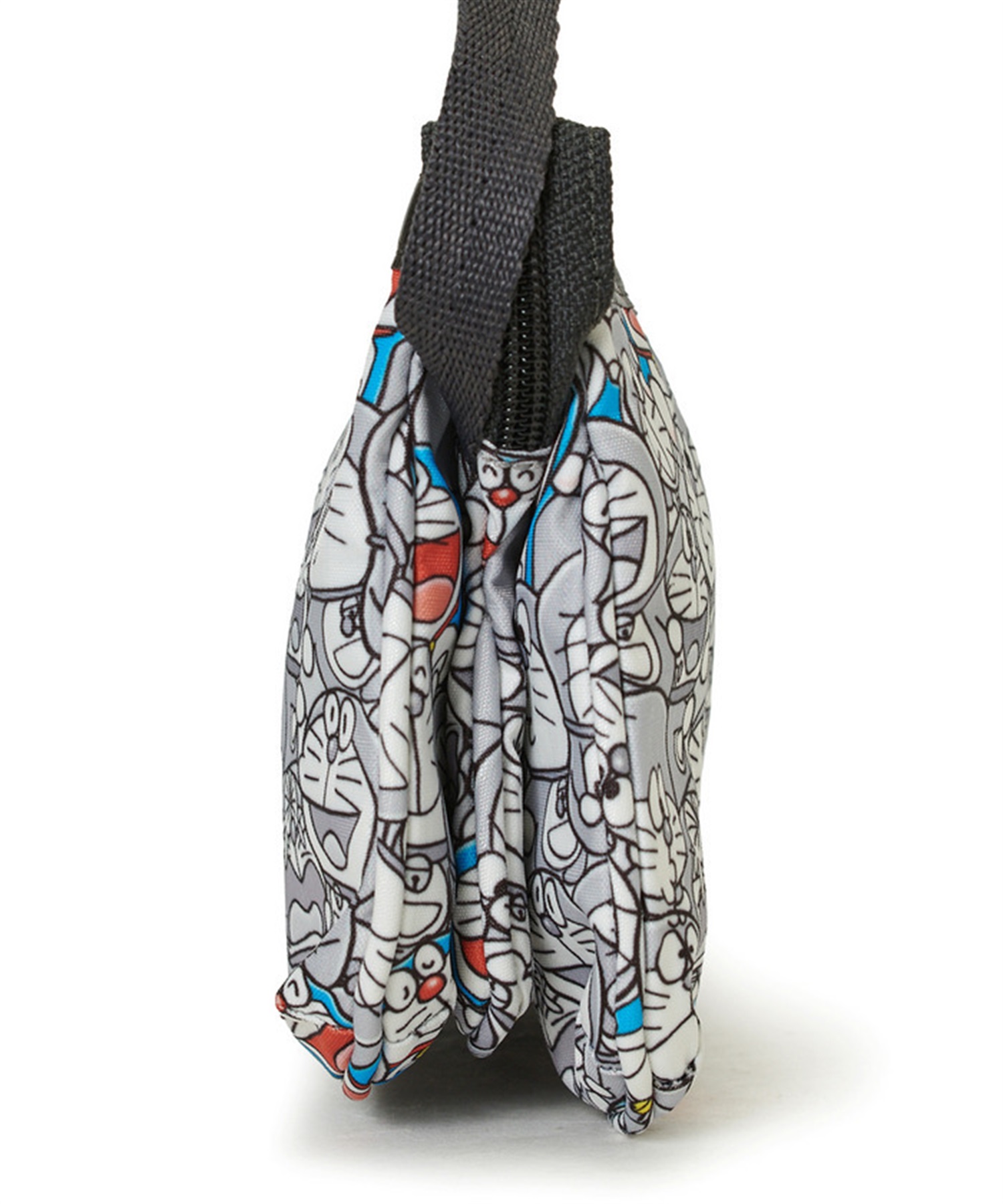 [訂購] [日本直送] 💙 LeSportsac「DORAEMON SMALL KOKO CROSSBODY」  📏 尺寸/內容：高約11cm｜闊約20cm｜厚約6cm {TF260803}