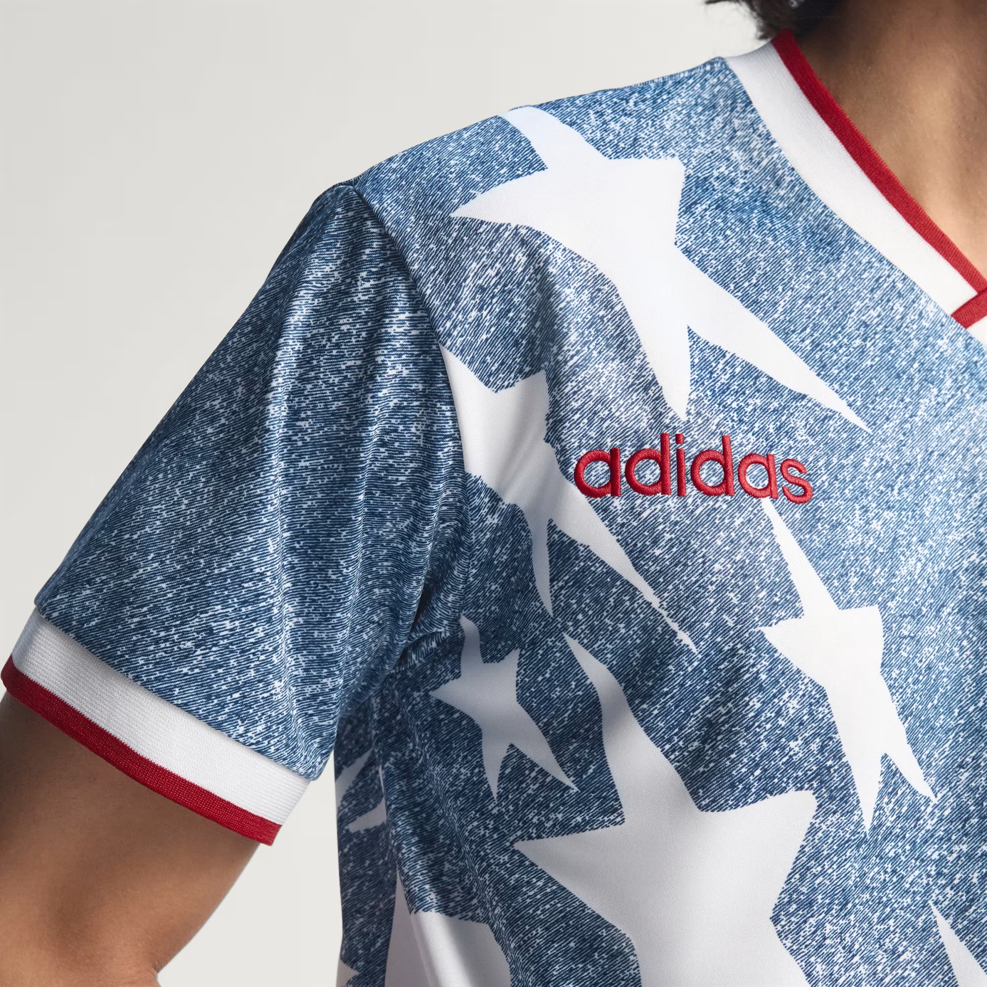 ⚽️ 傳奇歸來：Adidas 1994 美國隊「丹寧星旗」經典重製版球衣 (可加印隊徽+印字) KB2712