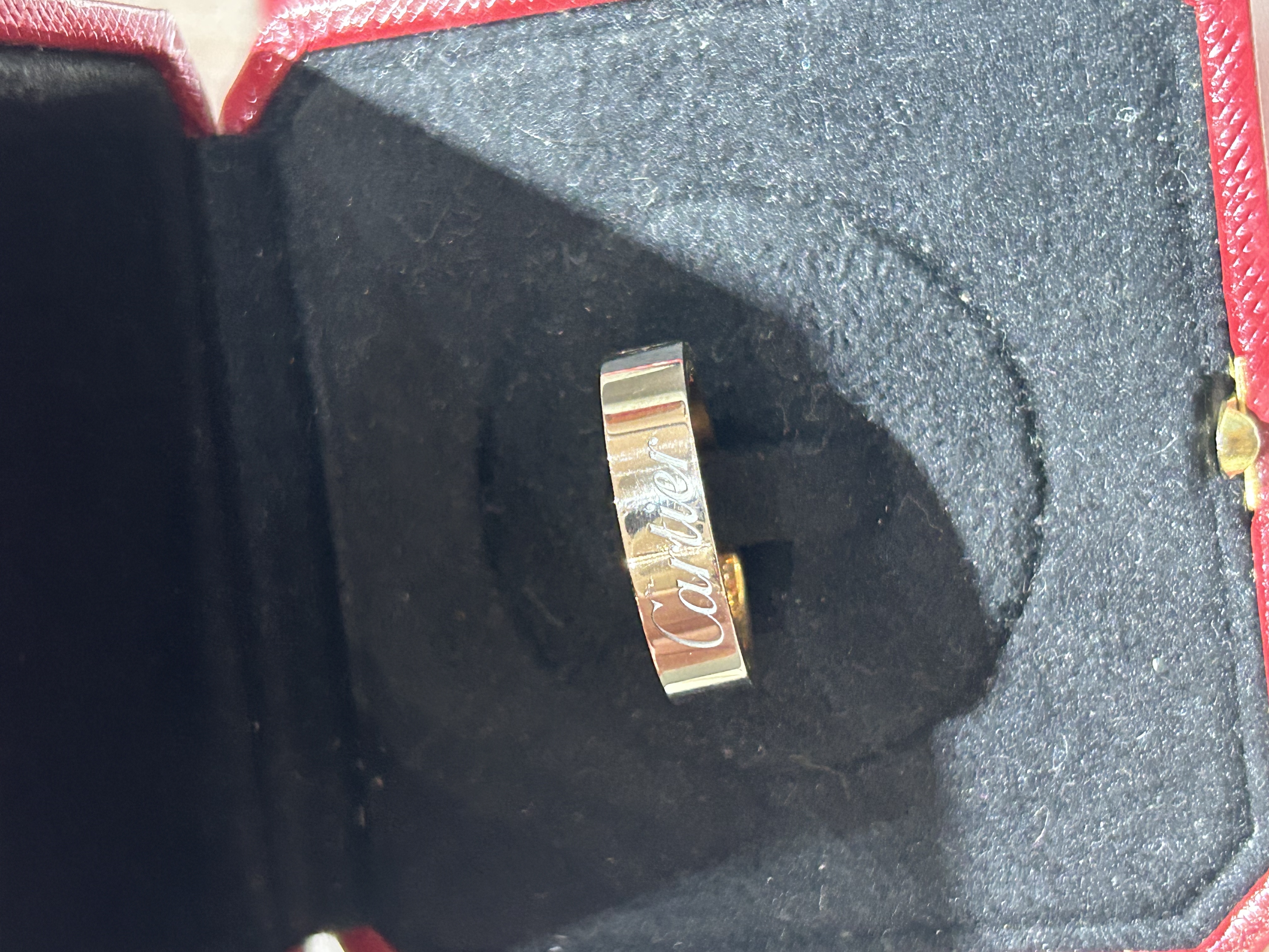 Cartier Love Secret Ring Size: 56 White And Pink 18K 金 100%Authentic, 98%New ✅ 專門店收據✅Box✅頸繩