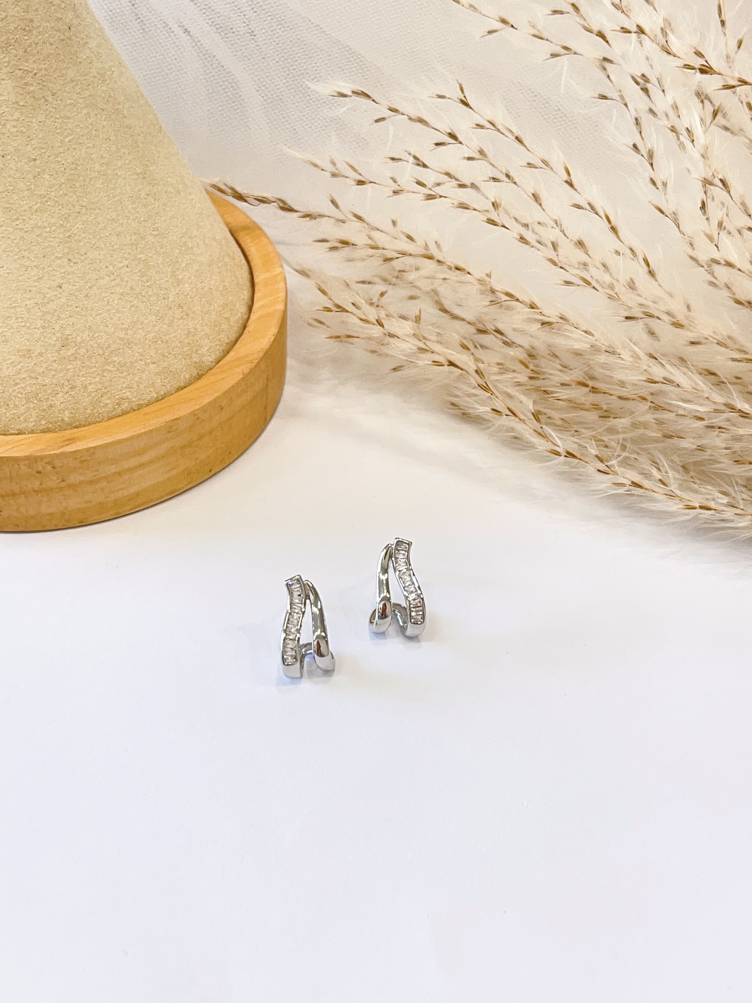 双排线条满钻耳环