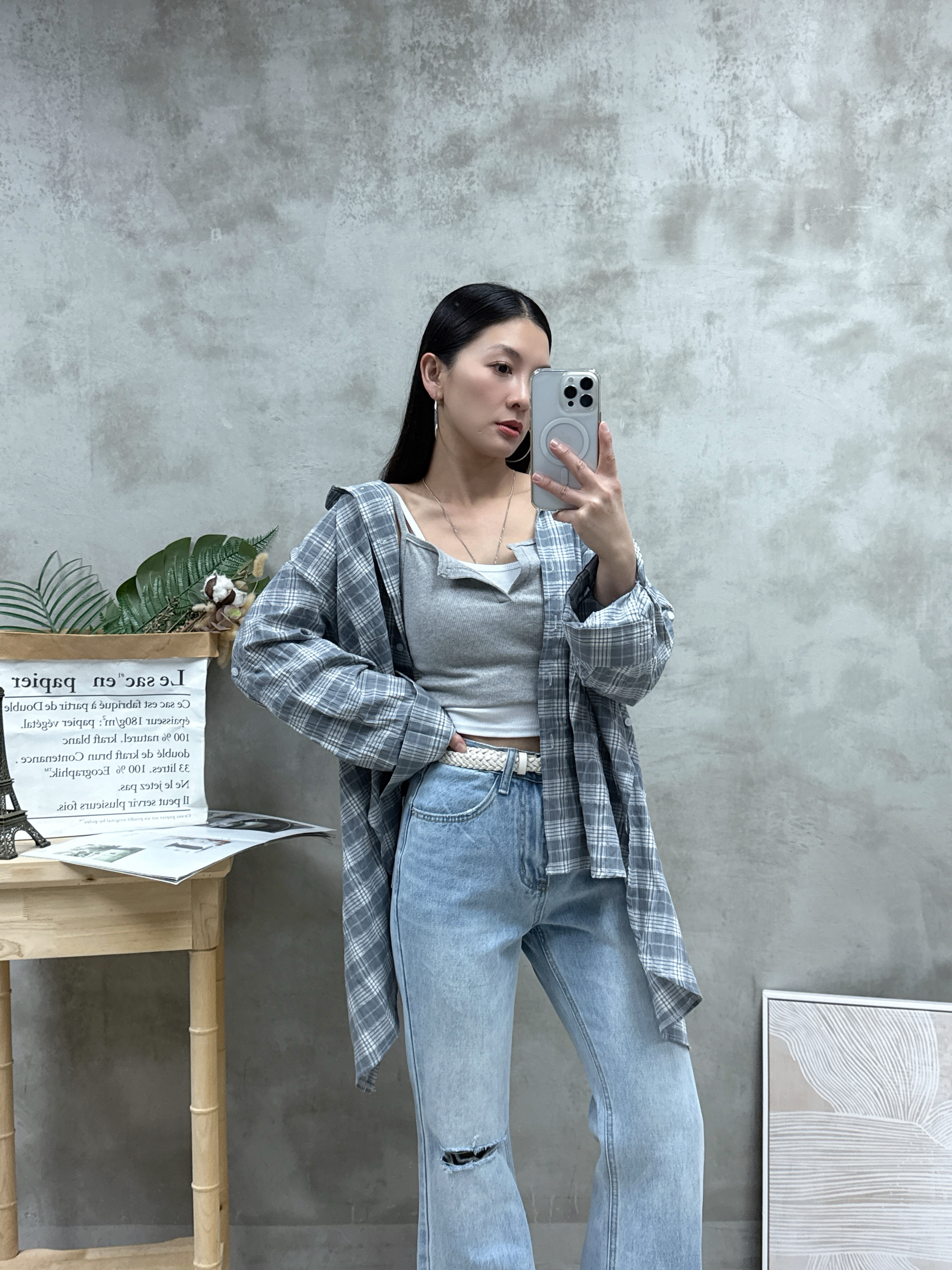 F19 後開叉格仔恤衫