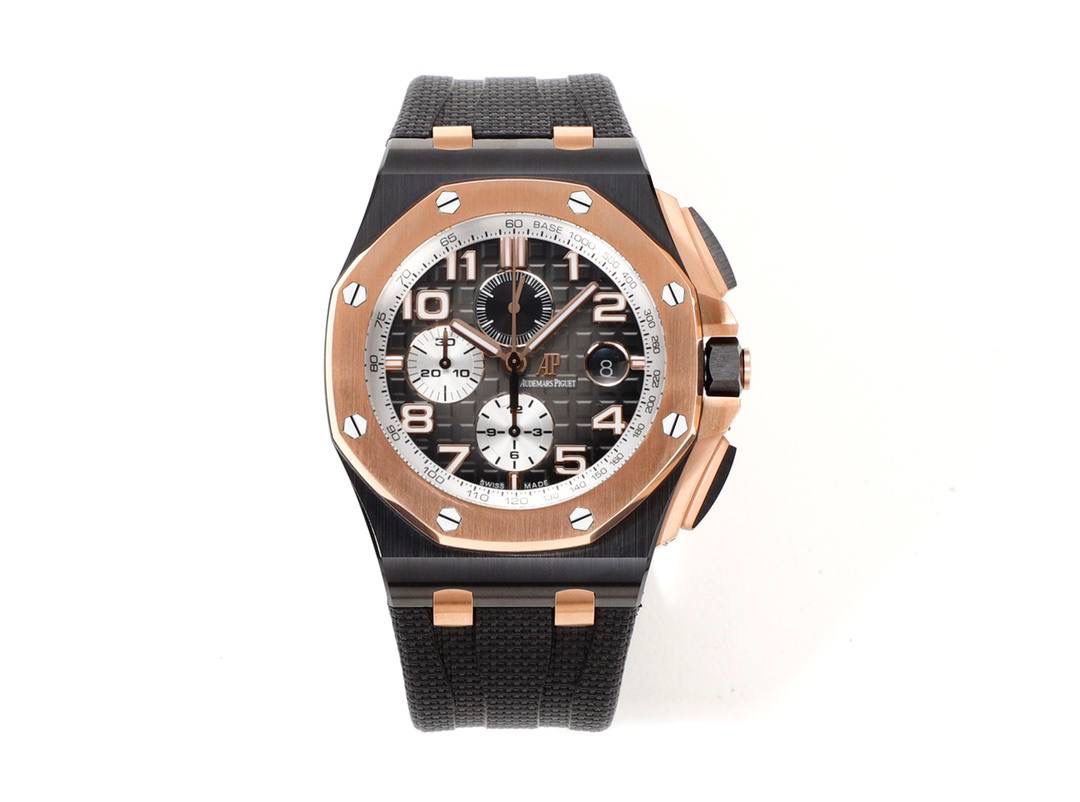 爱彼皇家橡树离岸型横空出世🔥💯引用全新的彩色陶瓷锻造技术，表壳与圈口的选料，不惜重本使用日本进口的氧化锆，无需任何颜料，以超高的压力与超高的温度锻造，形成超高密度的彩色陶瓷，再经过百里挑一，确保每一个成品都与原版毫无色差！CNC级别的打磨，将整一个表壳的边边角角完美处理，即使陶瓷，也做到毫不割手。圈口的拉丝，经过顶级的打磨技术，做到每一丝每一线都毫无断续，每一颗六角螺丝都与表框处在同一平面，拒绝一丝一毫的凸显与凹陷，诠释了何为顶级的复刻工艺！