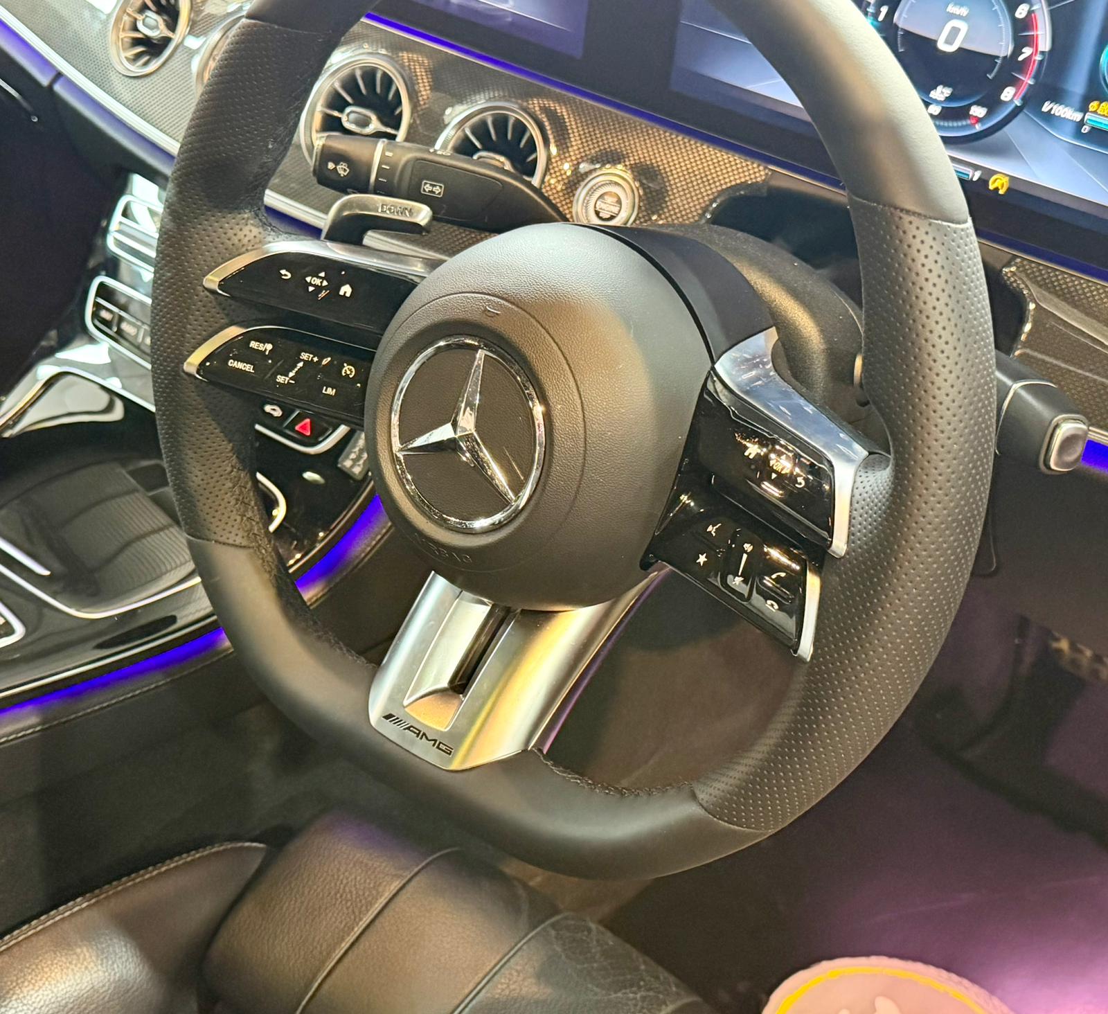 Mercedes-Benz E300 Coupé AMG 2017