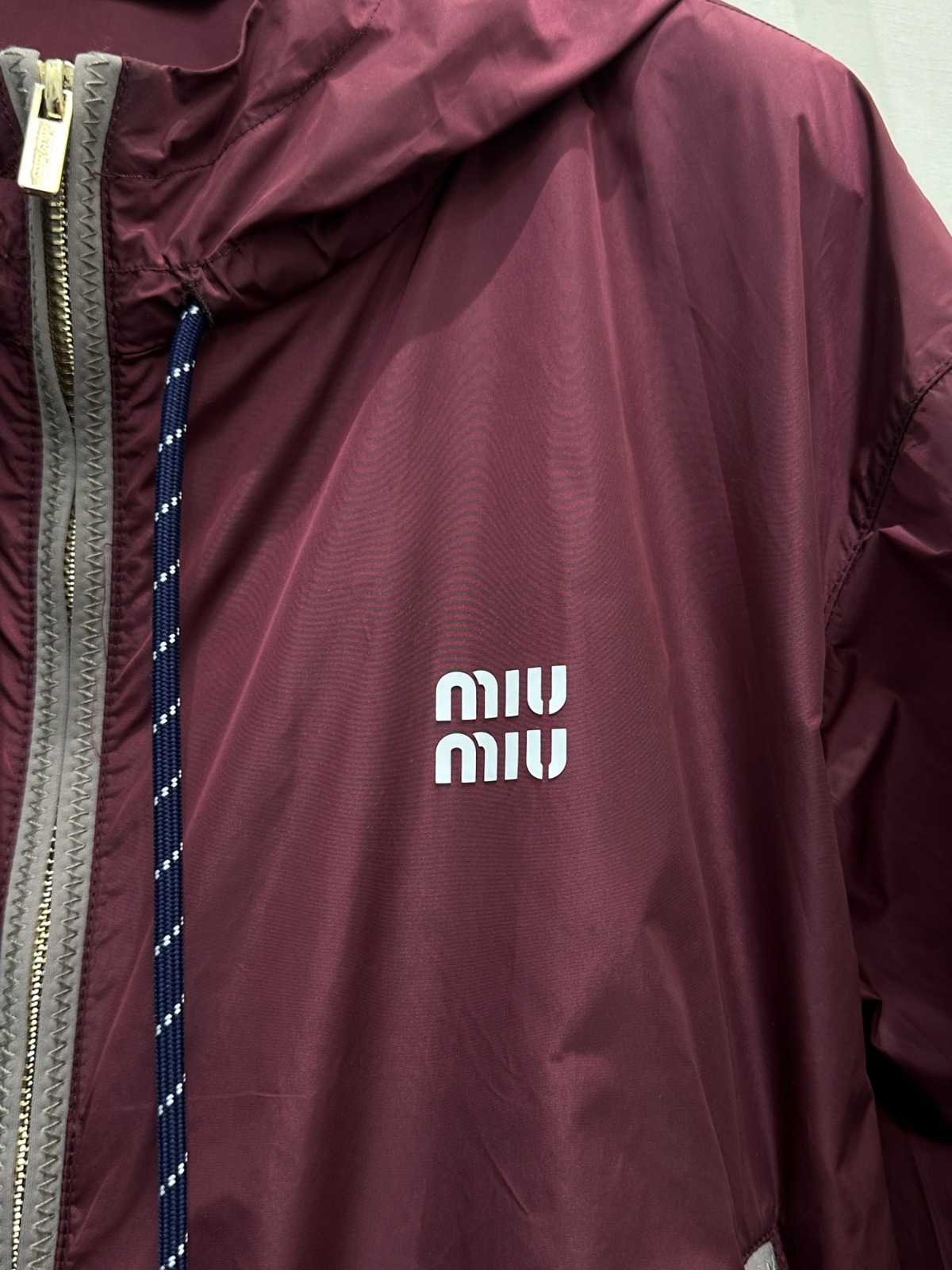 【頂級原單】Miu Miu 連帽拉鍊外套