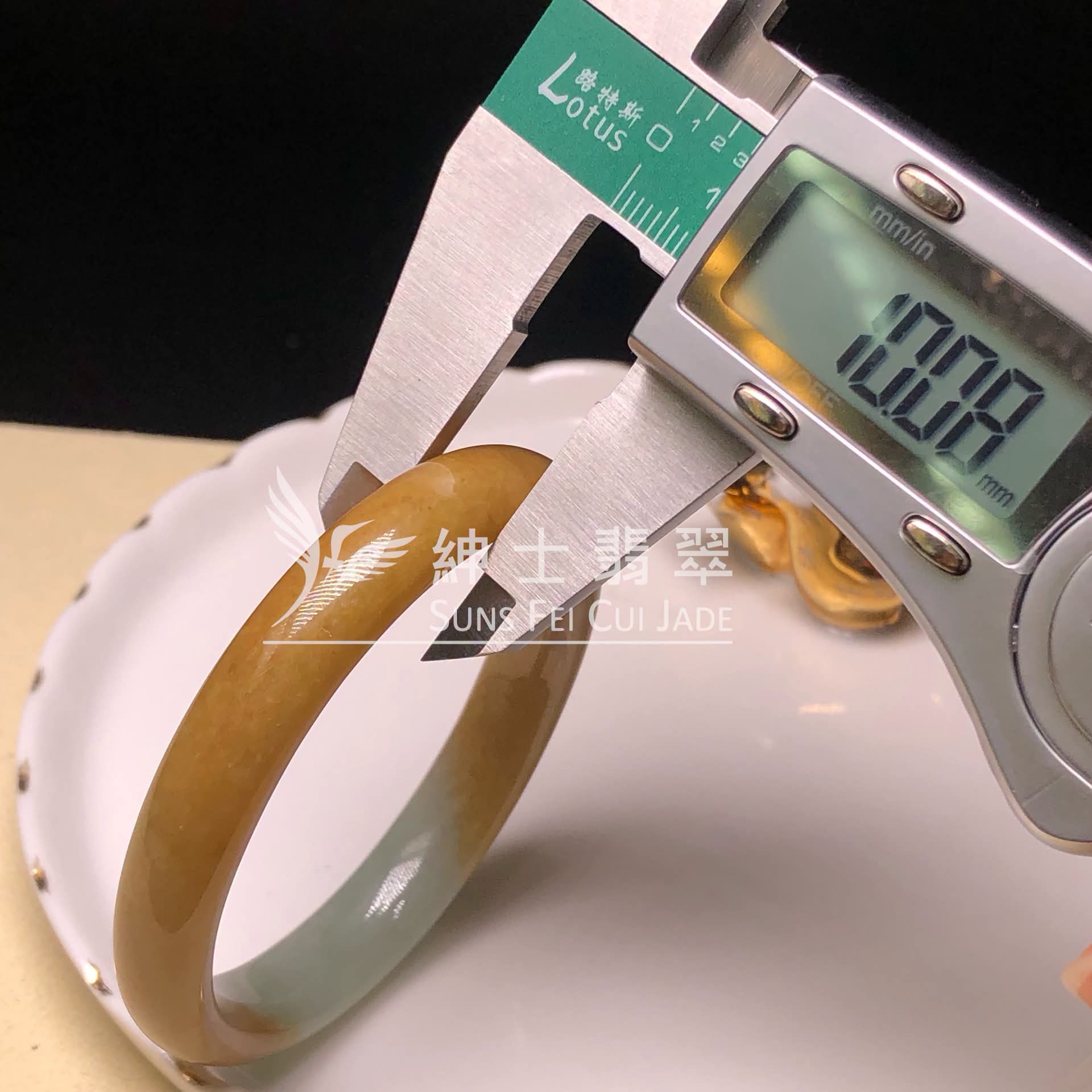 YK00012 大馬坎翡色貴妃鐲53.6mm