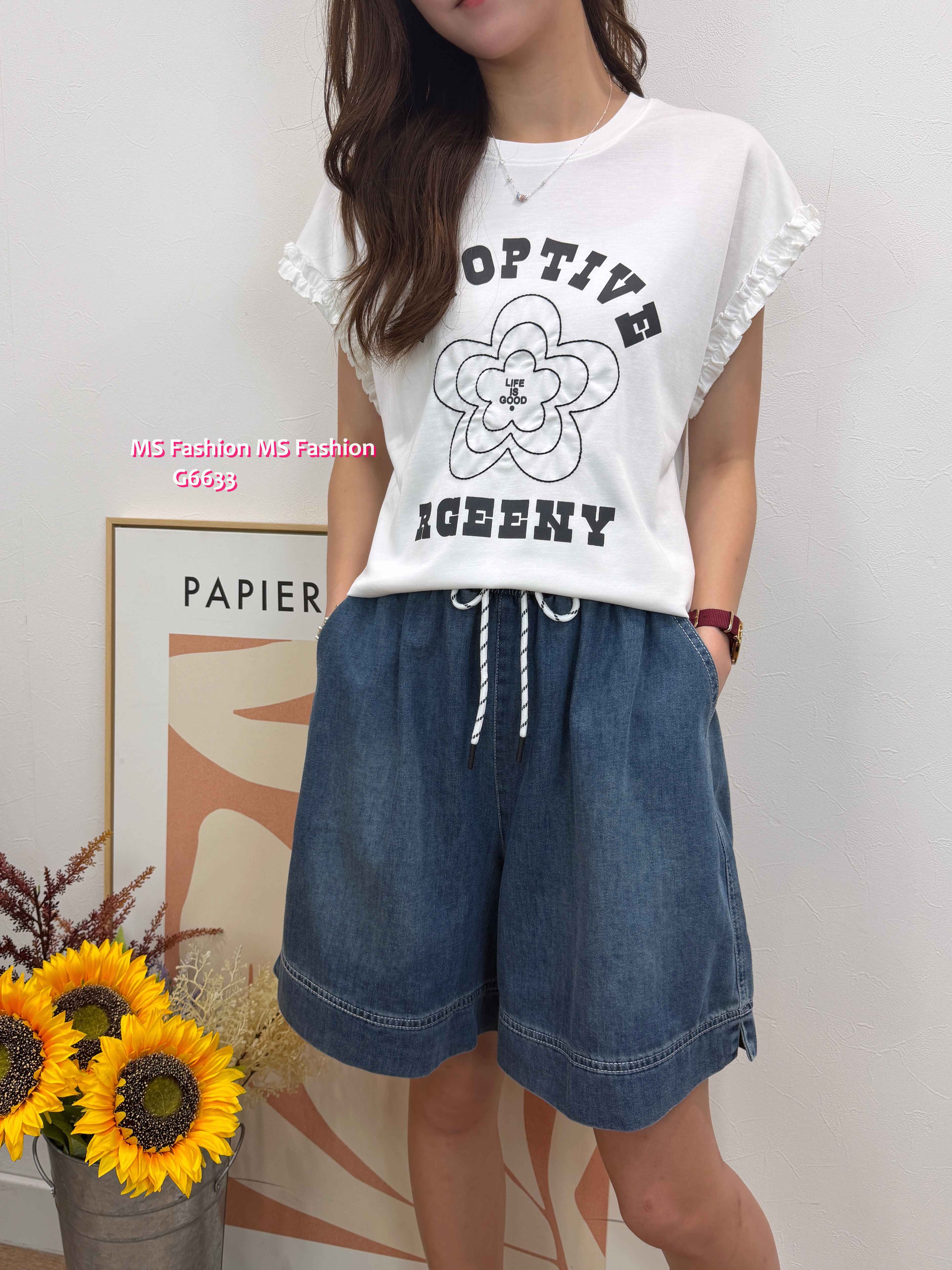 G6633 花花字母ruffle袖top