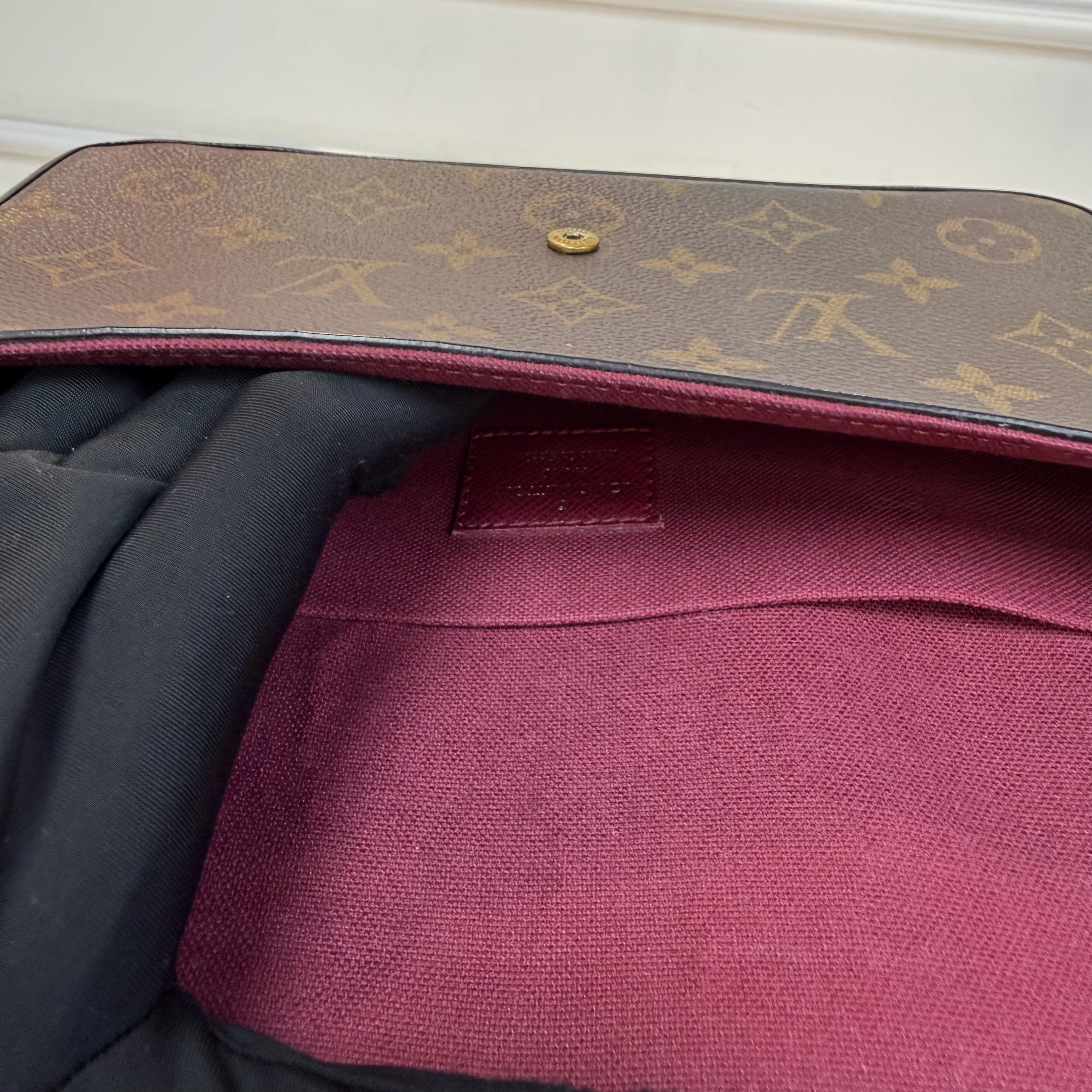 LV/路易威登 Felicie Pochette 經典老花 塗層帆布拼牛皮 三合一袋
