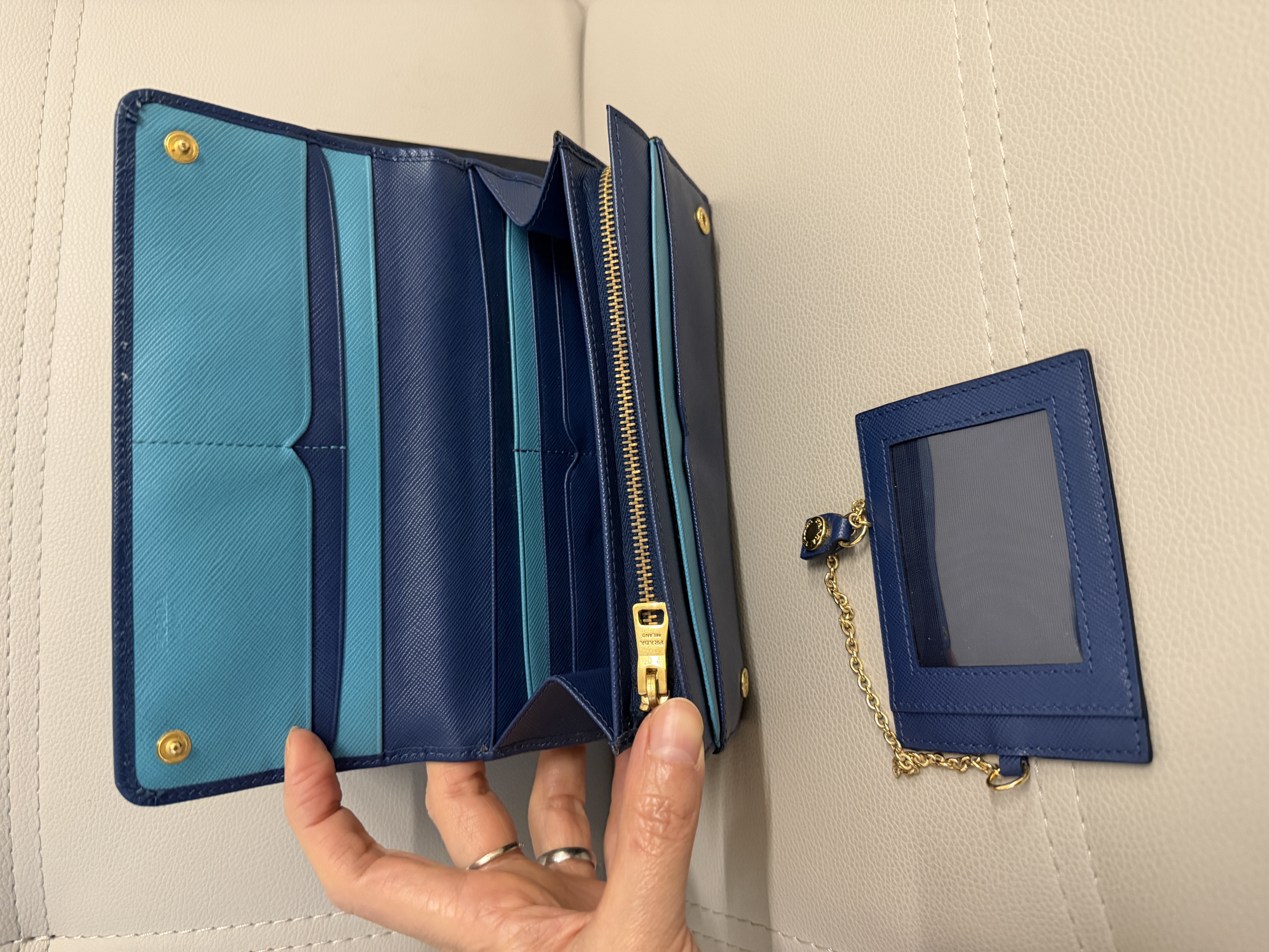 Prada 長銀包