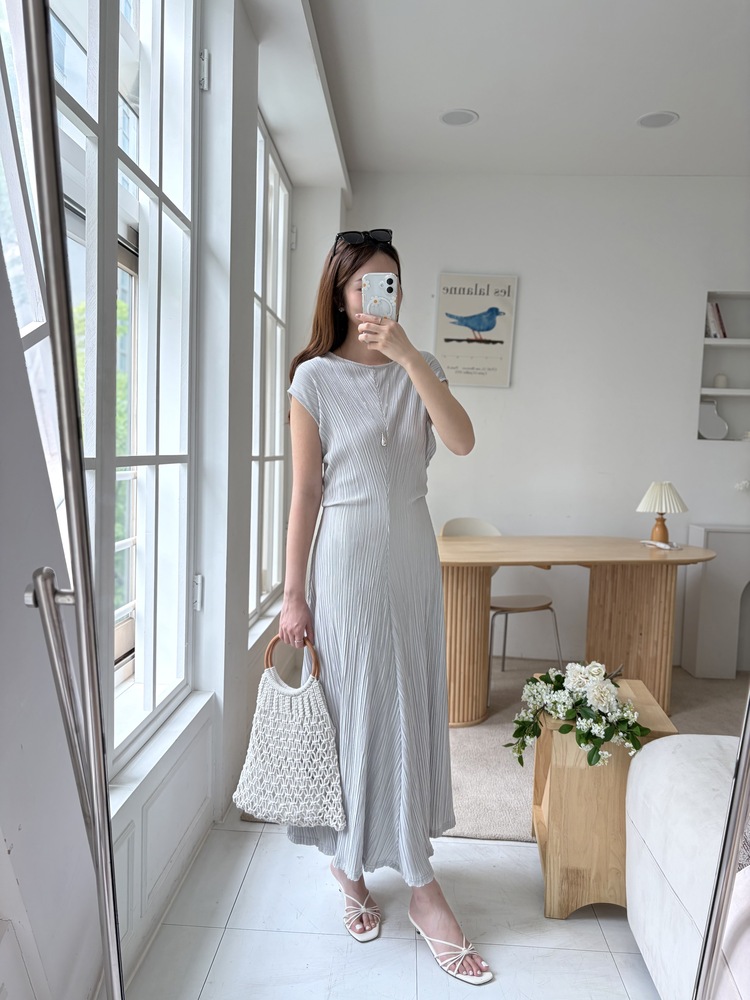 Elea Ribbed Flowy Dress (Mint)