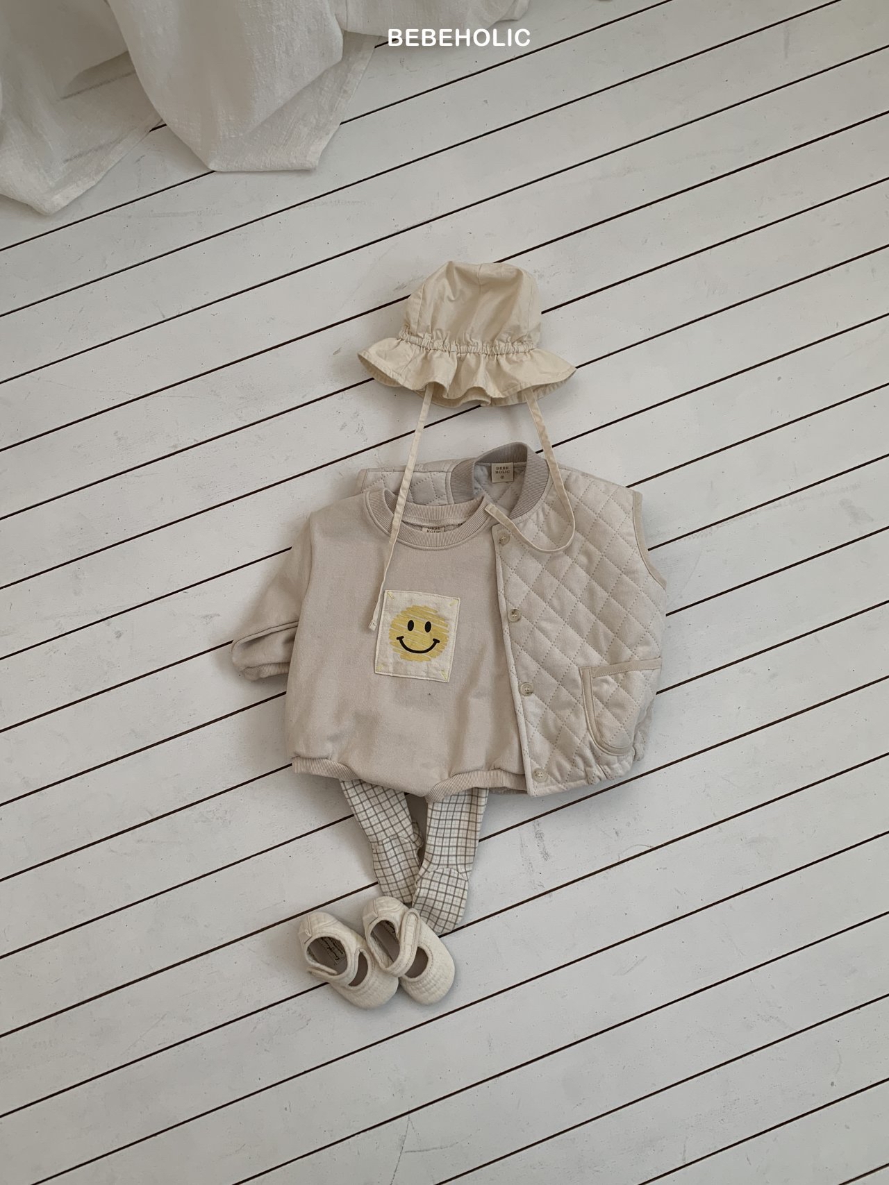 🌸預訂 韓國直送🌸🇰🇷BEBEHOLIC兩色笑哈哈圖案長袖包屁衣