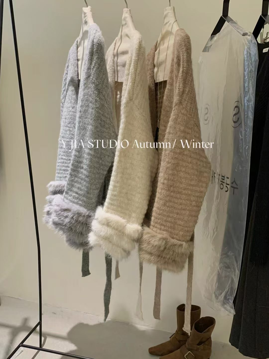 4433 名媛风羊毛绒毛衣外套