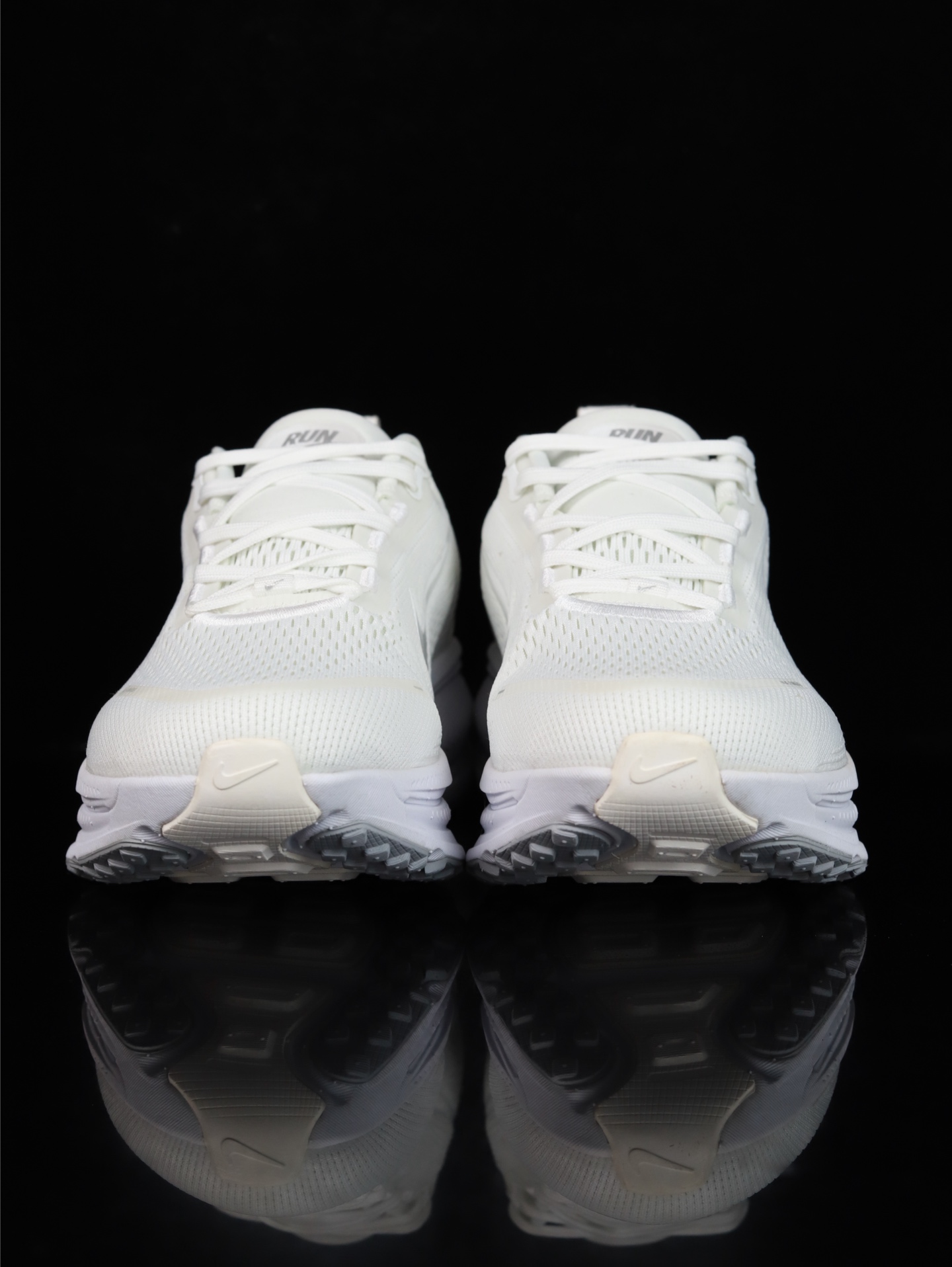 Nike Vomero 18 HM6803-300