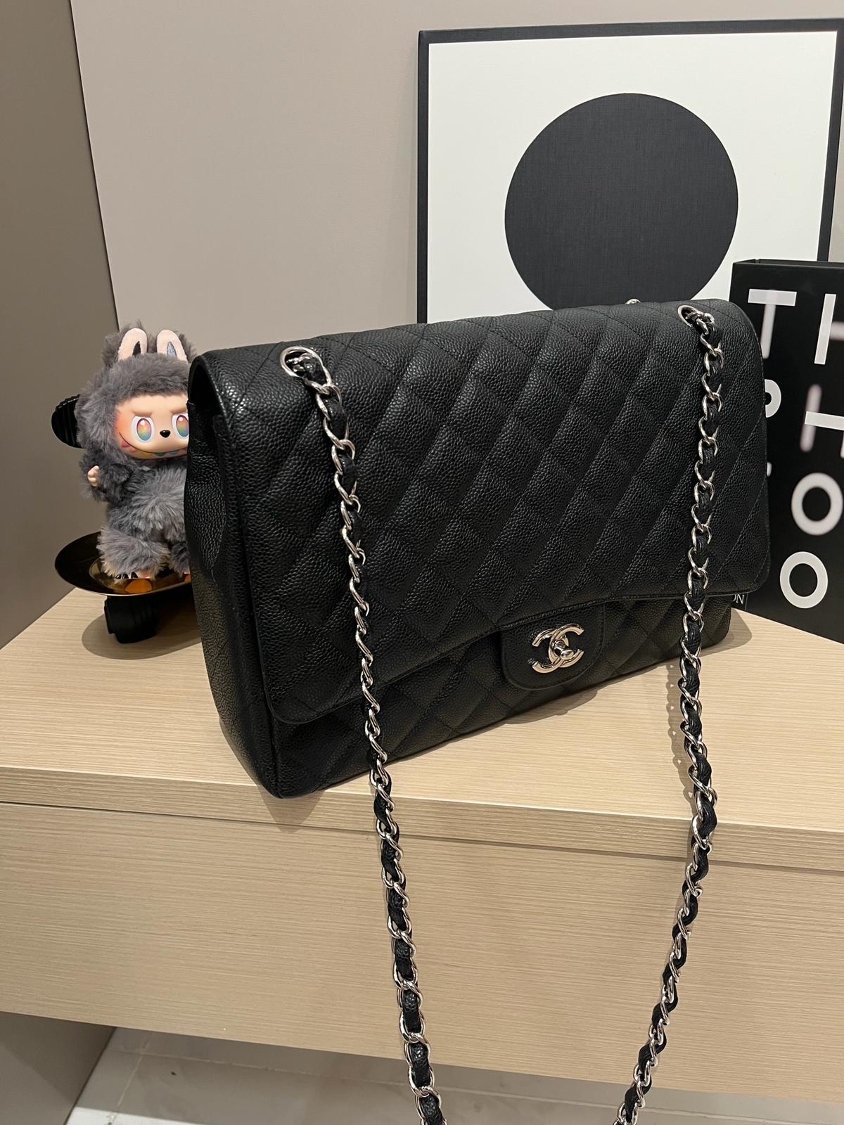 Chanel classic flap 33cm maxi jumbo 黑色荔枝牛皮銀扣100%Authentic,98%new ✅card✅防塵袋✅box
