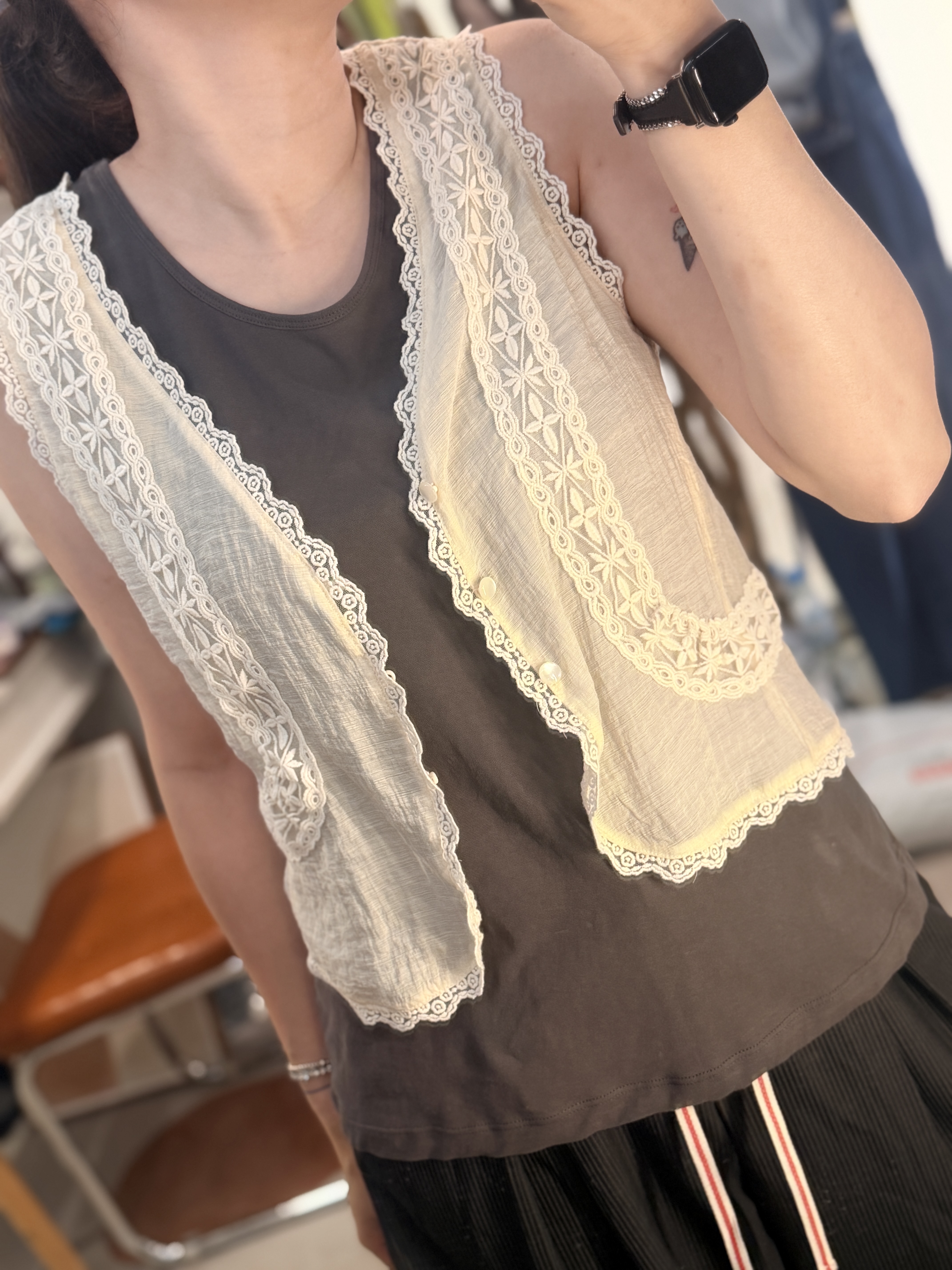 Girly vest outer