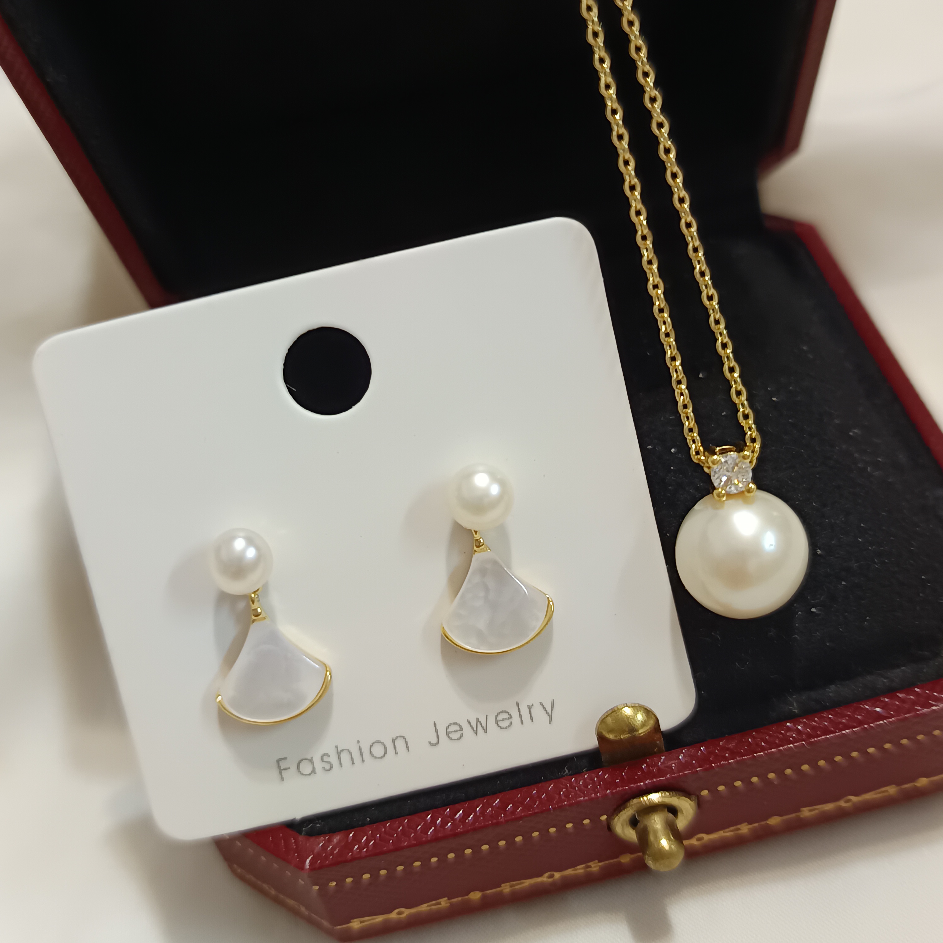 🎉年末虧本清倉‼️淡水珍珠吊墜耳釘2件套K