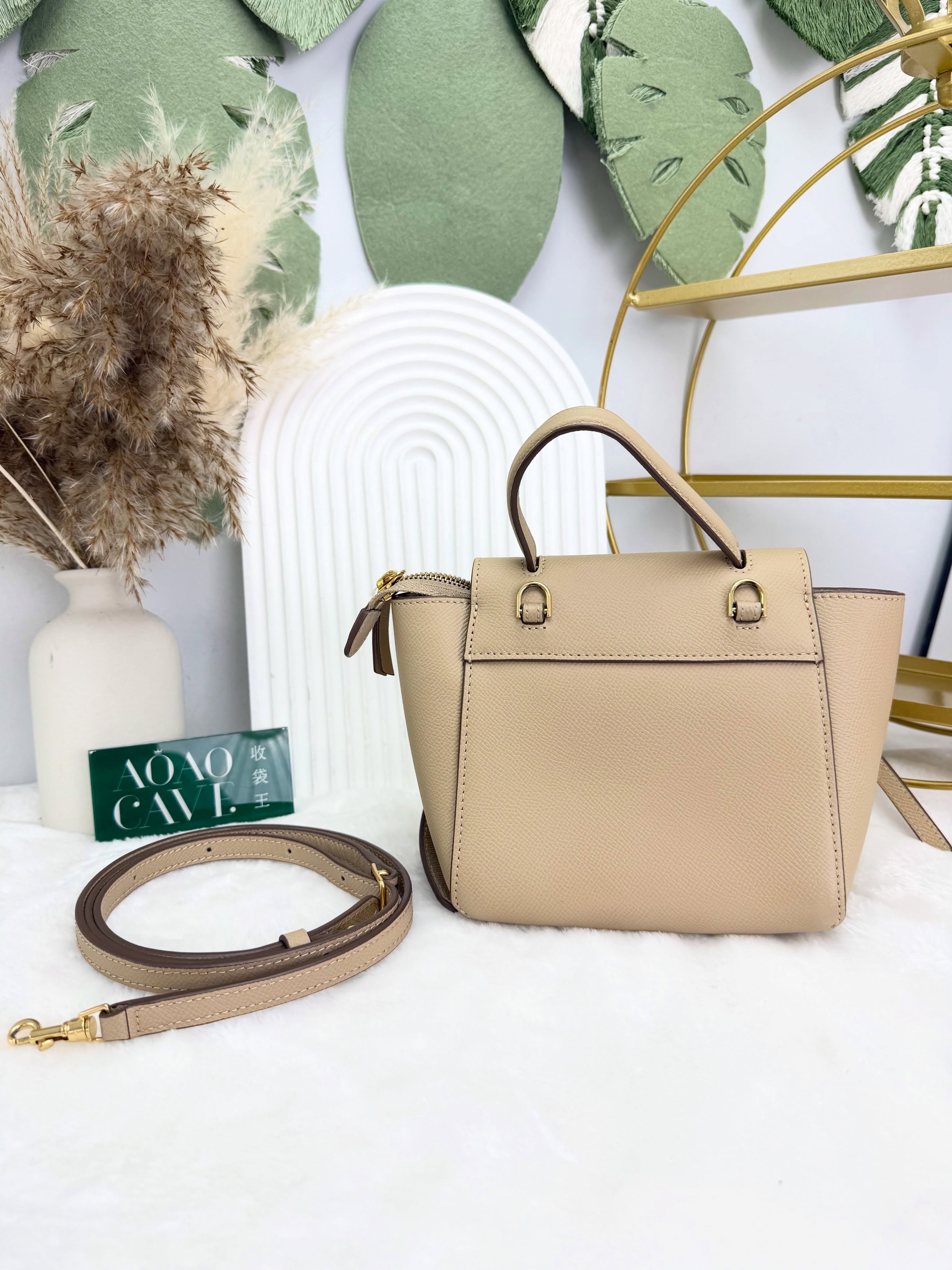 Celine👜 PRE OWNED 🛍️奶茶色Nano belt bag 有塵袋