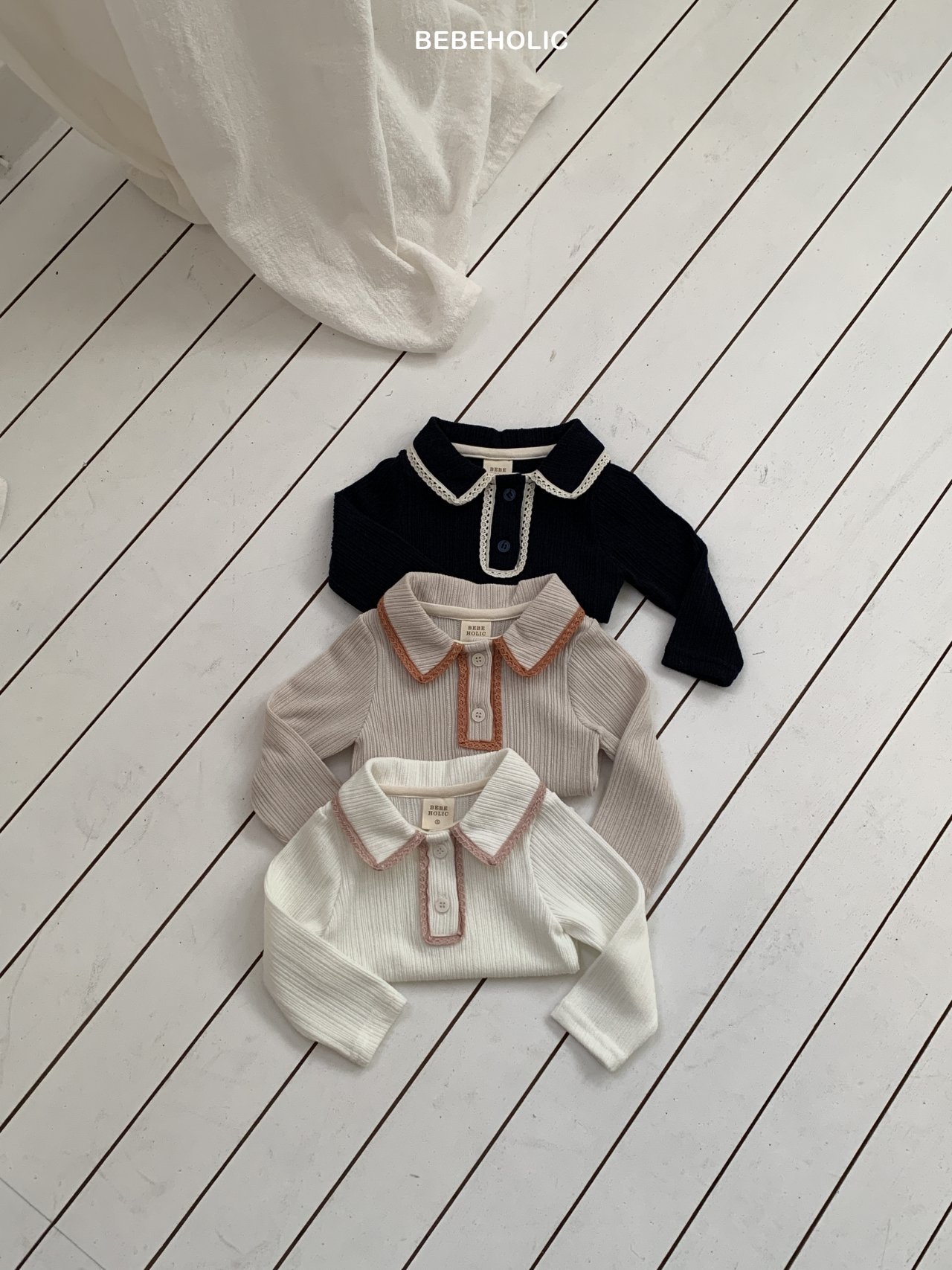 🌸預訂 韓國直送🌸🇰🇷BEBEHOLIC三色蕾絲花邊翻領長袖上衣