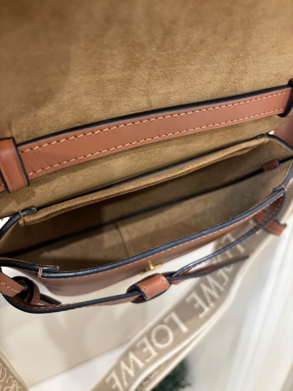 Loewe Mini Gate 手袋 tan 100%Authentic, 98%new  ✅dust bag 